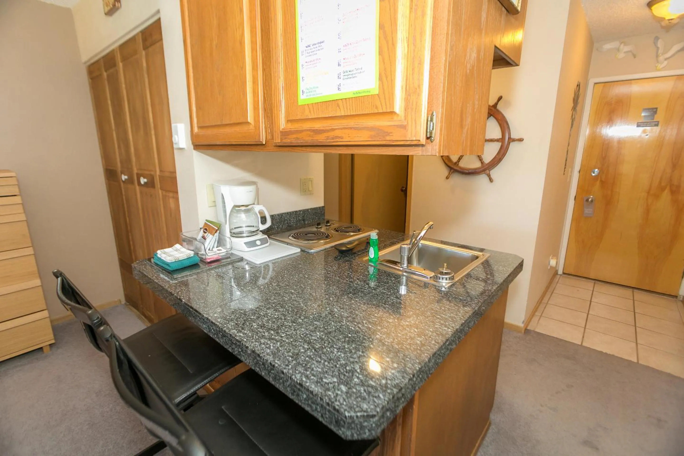 Kitchen or kitchenette in Grey Gull