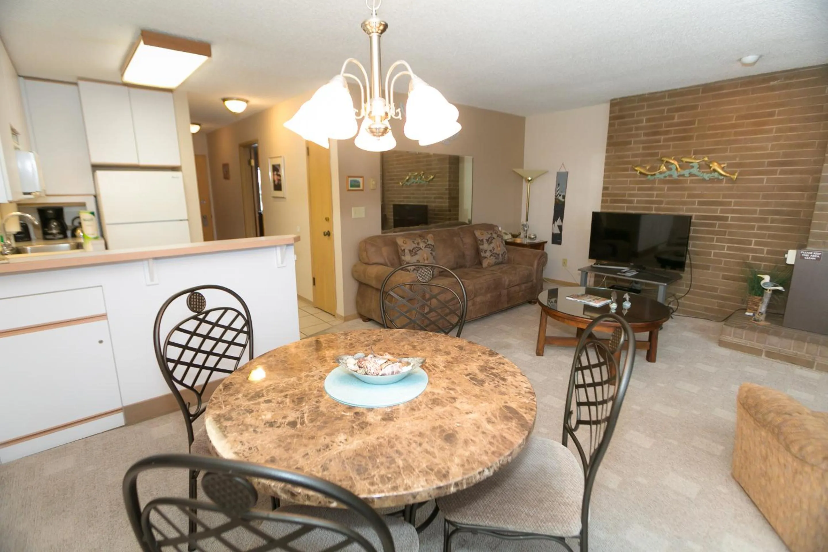 Kitchen or kitchenette in Grey Gull