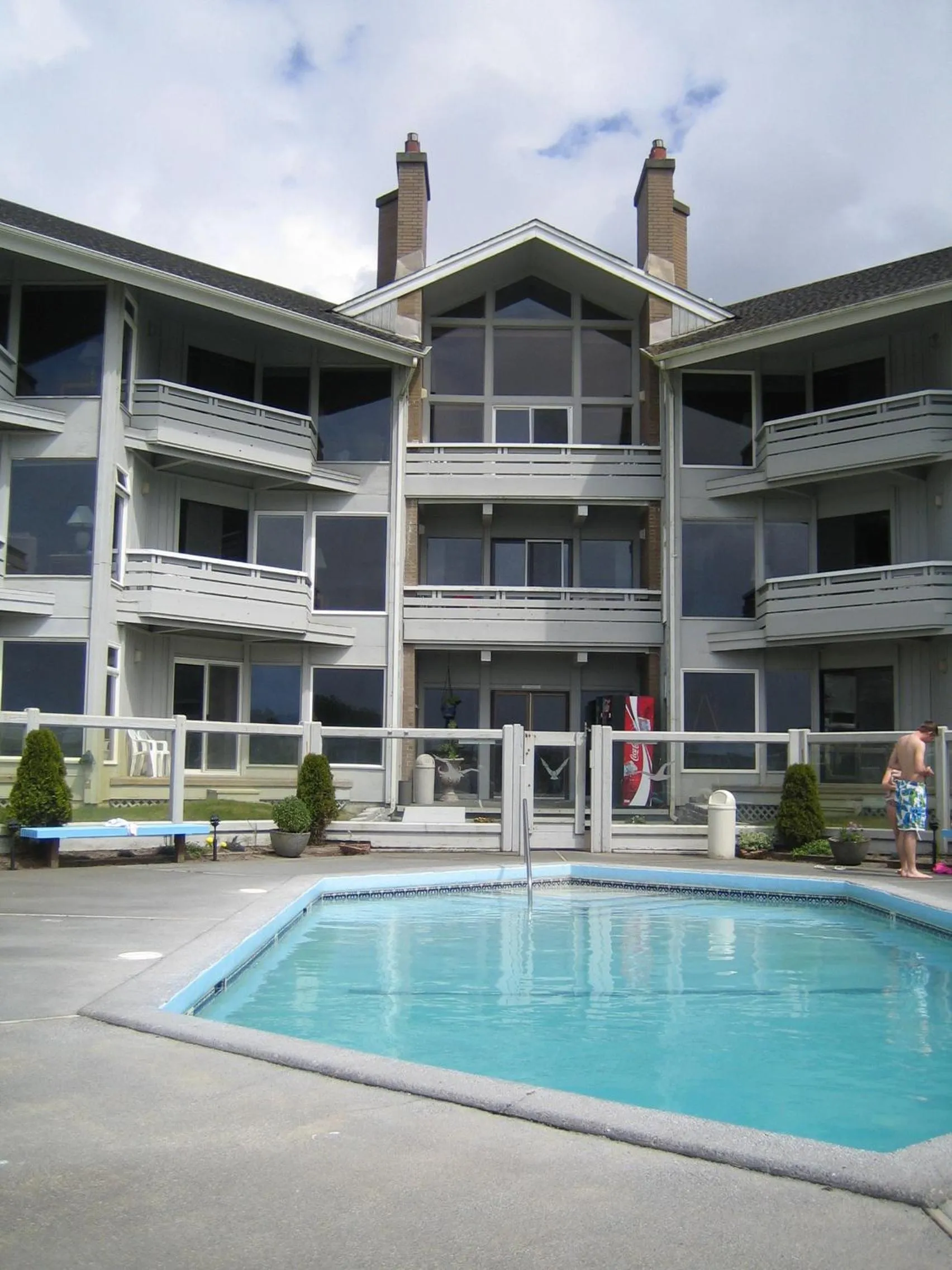 Swimming pool in Grey Gull