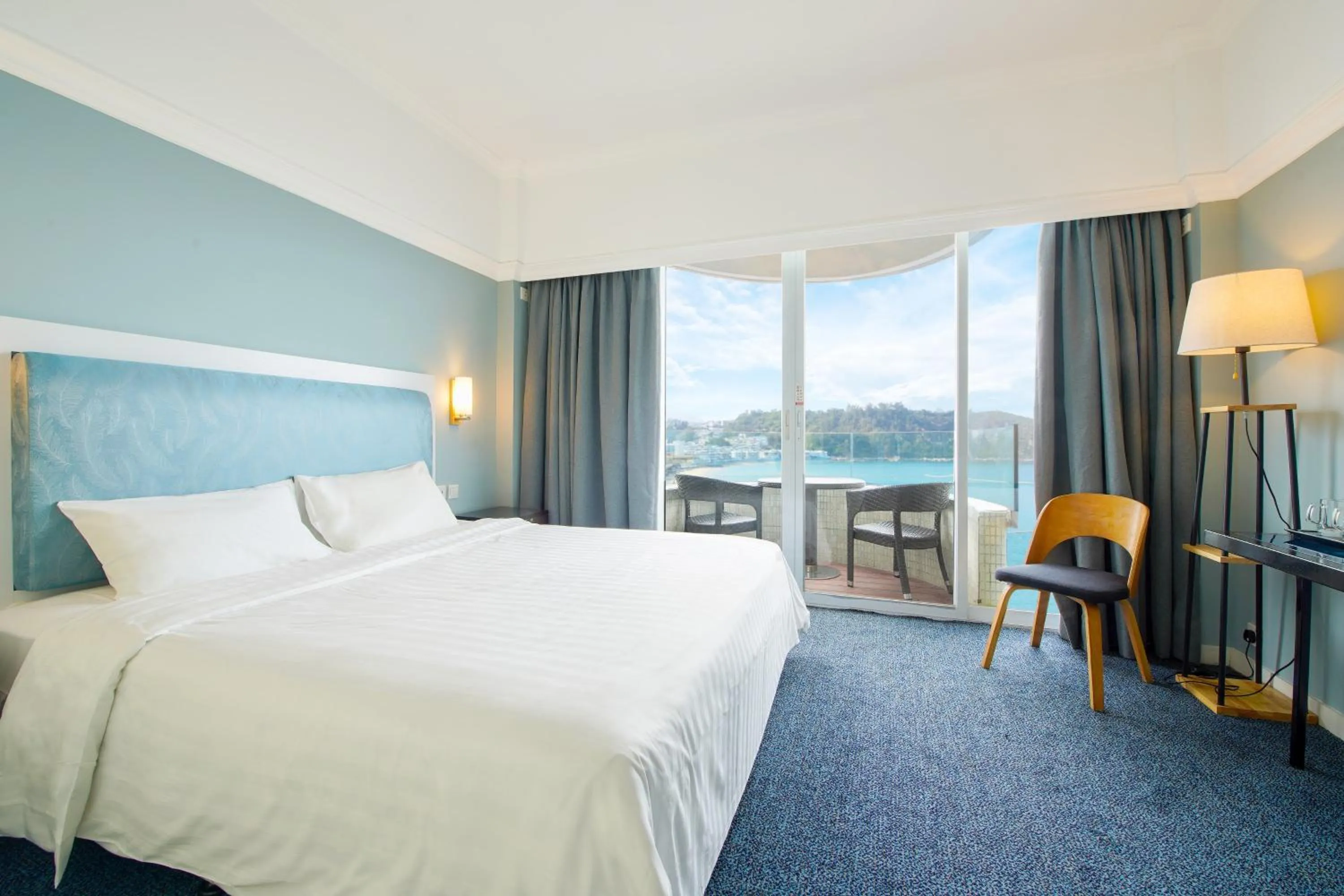 Property building, Bed in Warwick Hotel Cheung Chau