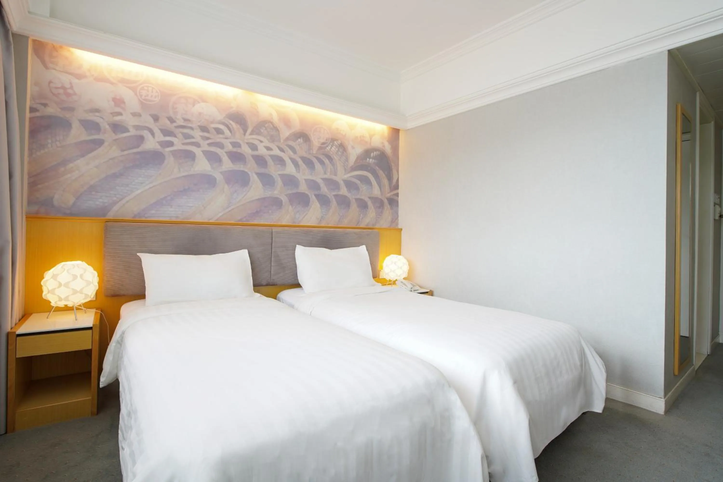 Property building, Bed in Warwick Hotel Cheung Chau