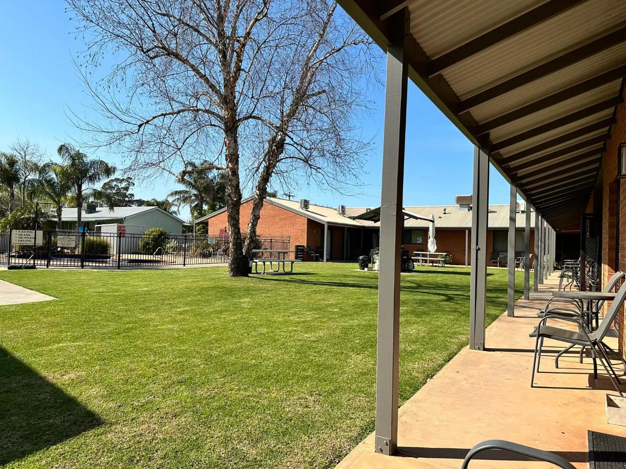 Garden view in Ashleigh Court Motor Inn