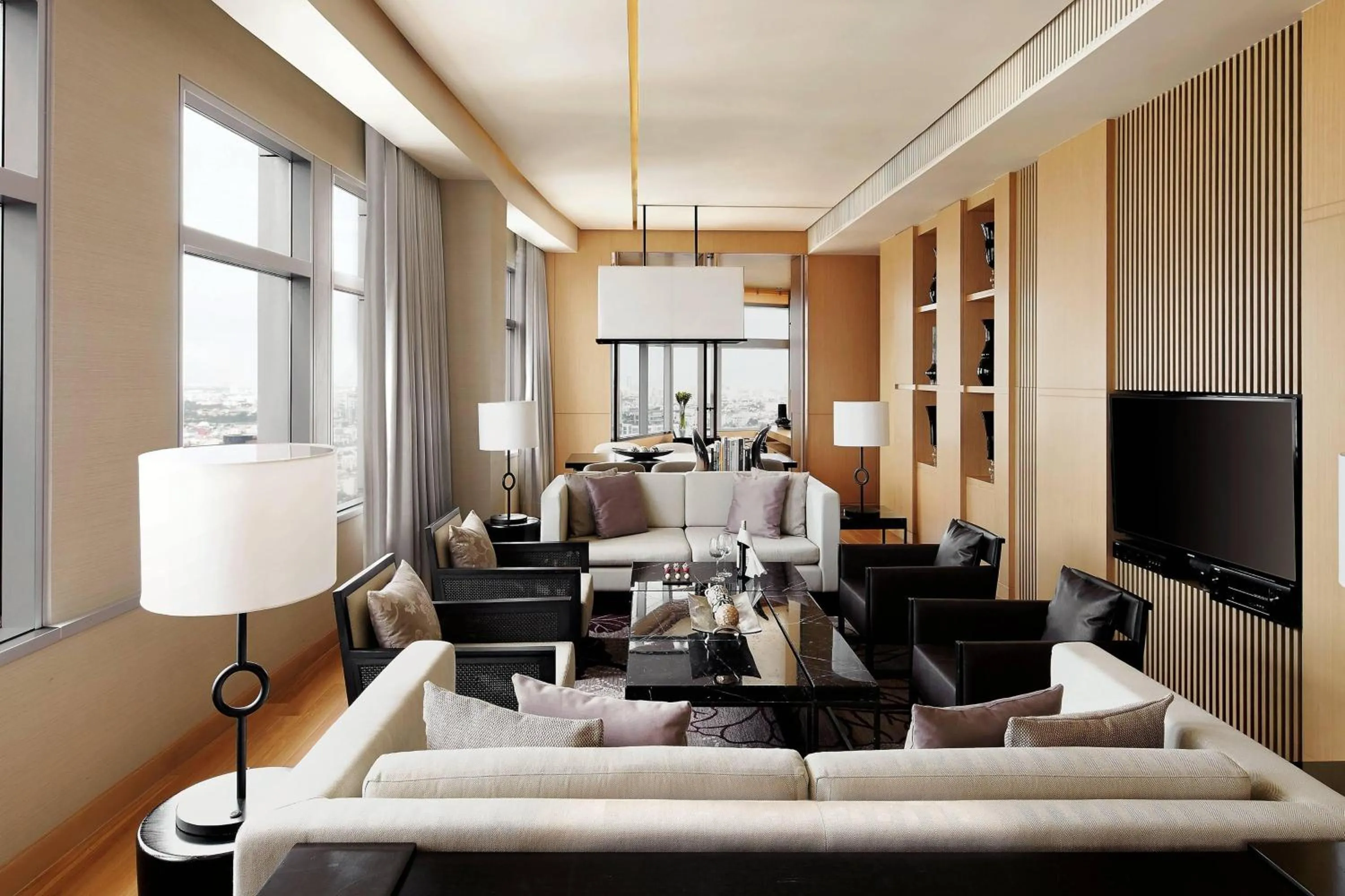 Living room in Bangkok Marriott Hotel Sukhumvit