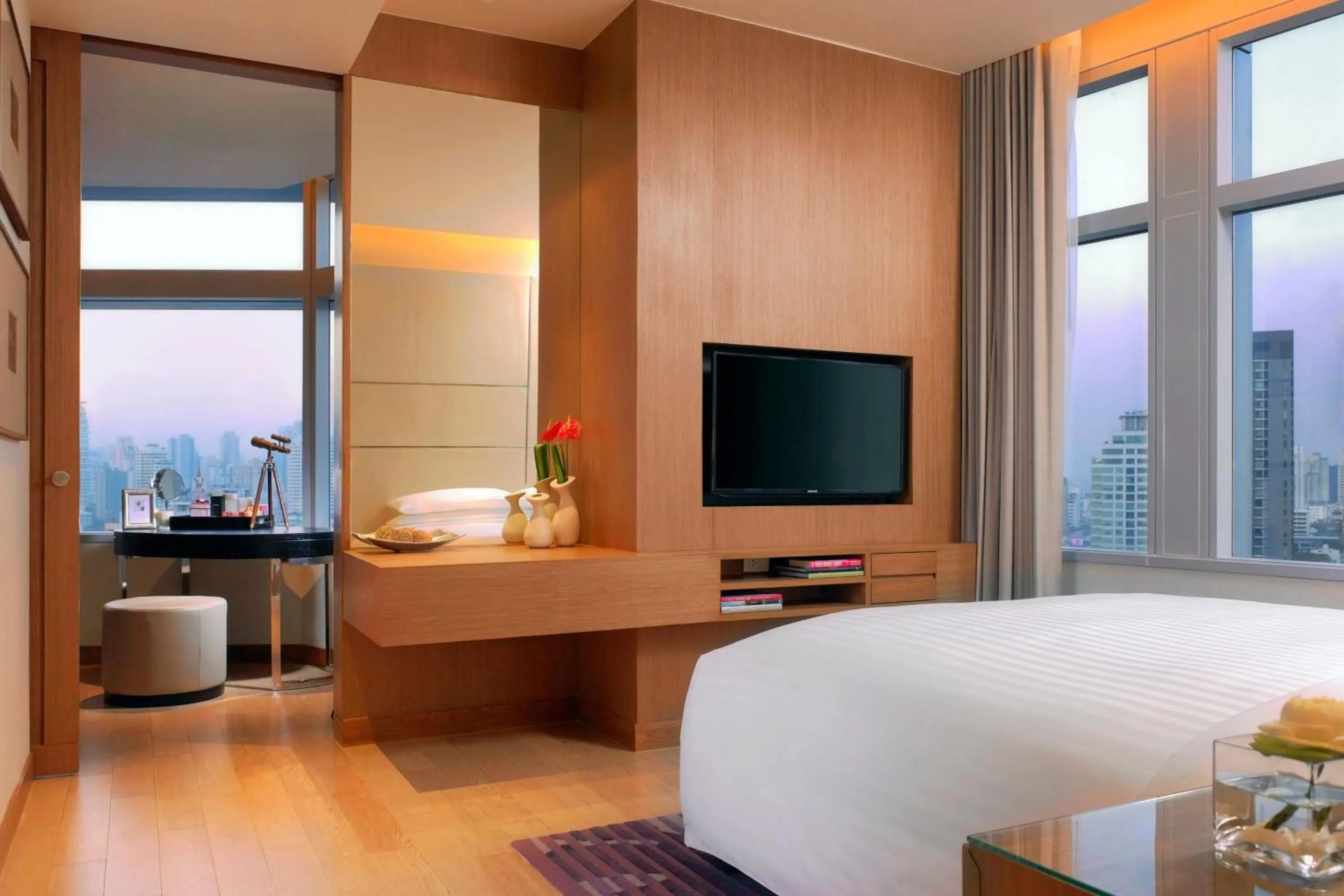 Bedroom, Bed in Marriott Executive Apartments Bangkok, Sukhumvit Thonglor