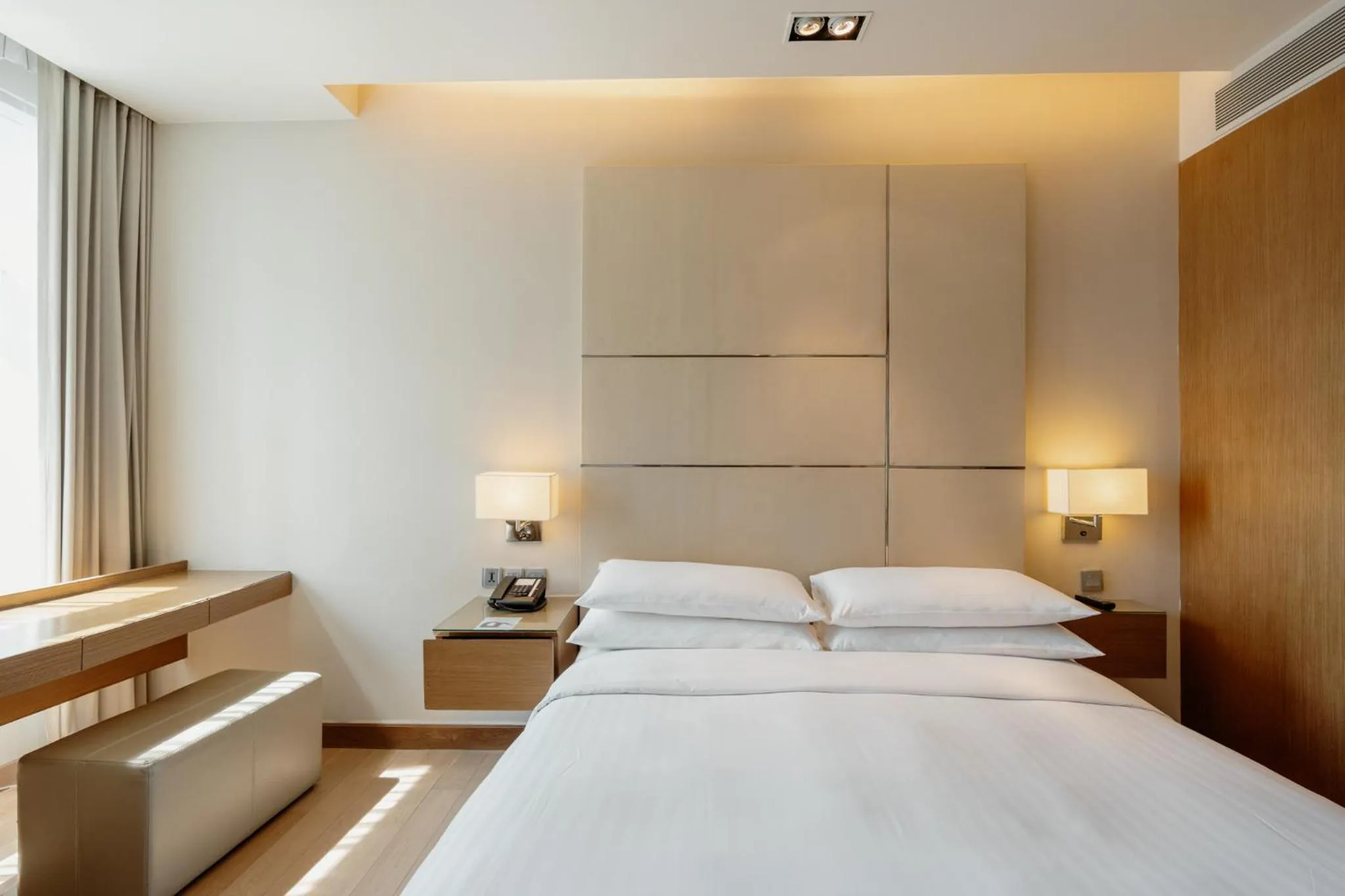 Bed in Marriott Executive Apartments Bangkok, Sukhumvit Thonglor