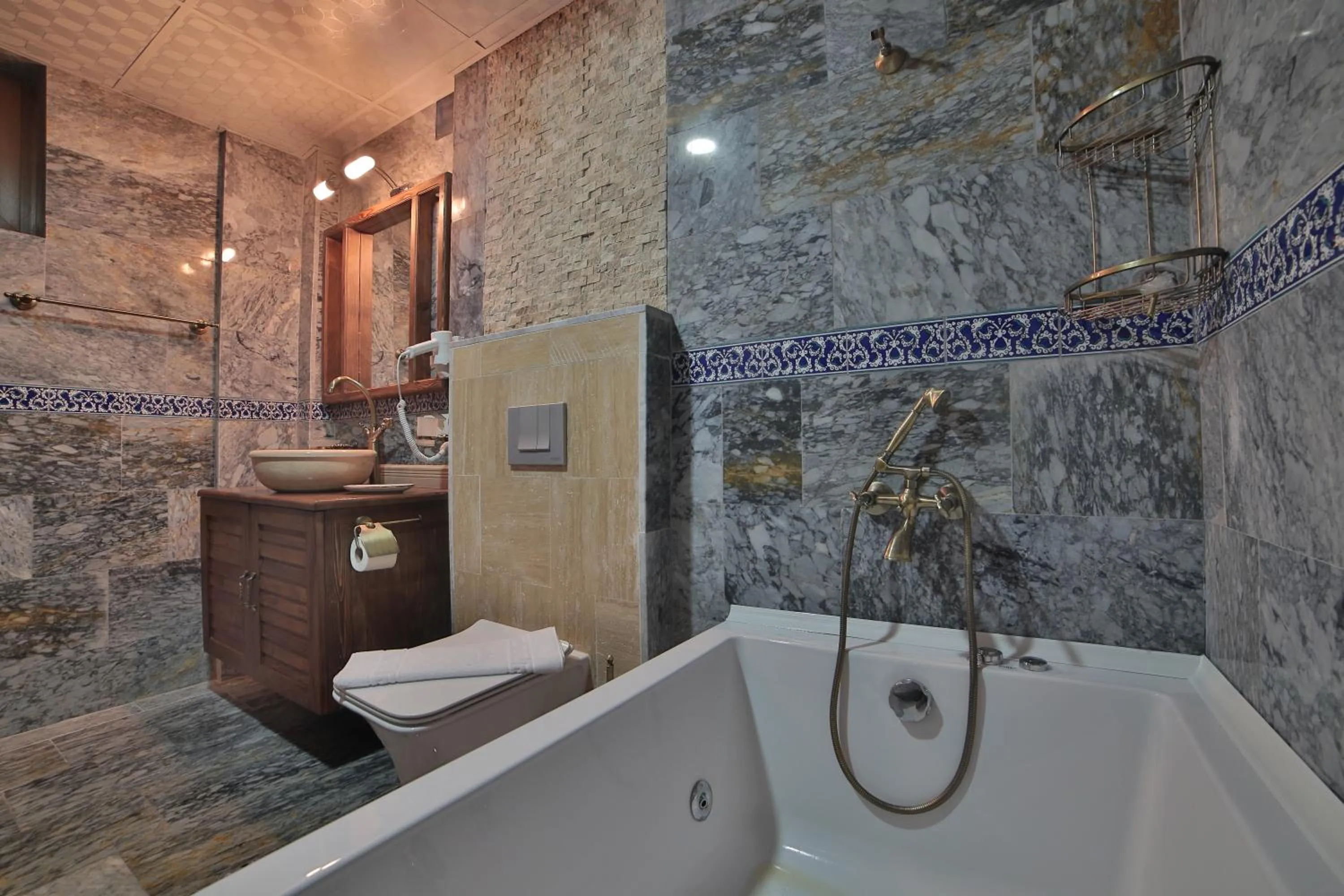 Bathroom in Caravanserai Inn Hotel