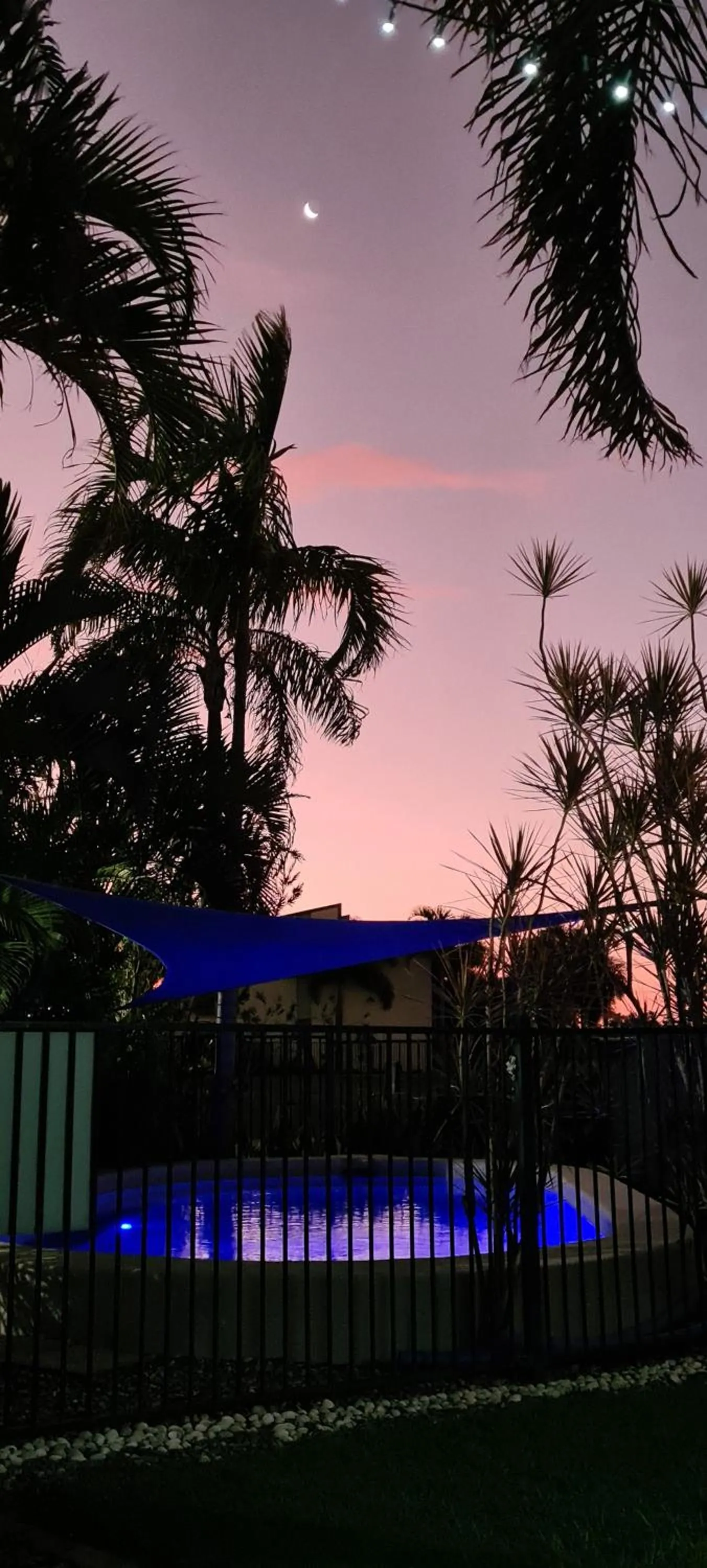 Cardwell Beachfront Motel