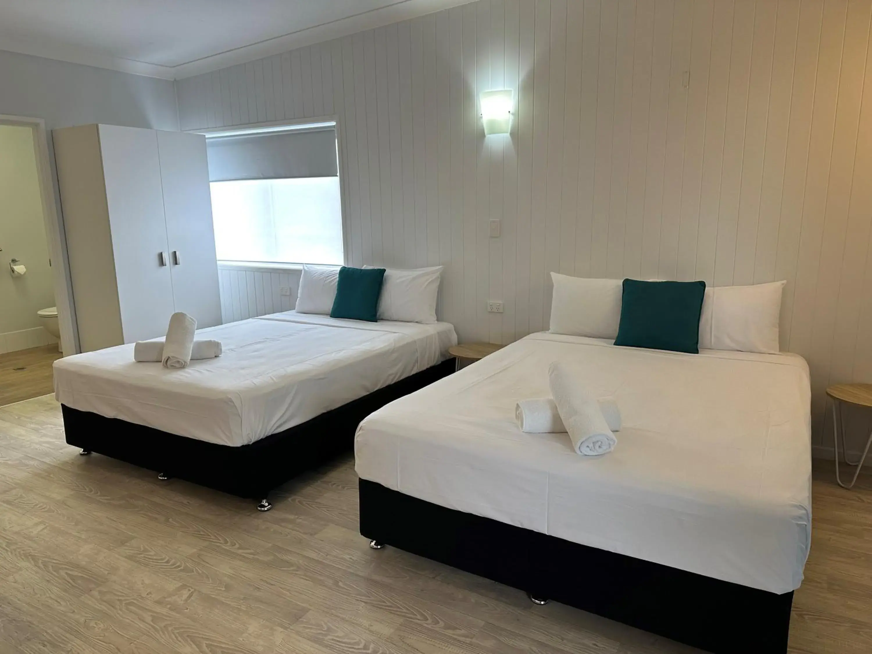 Family Room in Cardwell Beachfront Motel Family Room in Cardwell Beachfront Motel