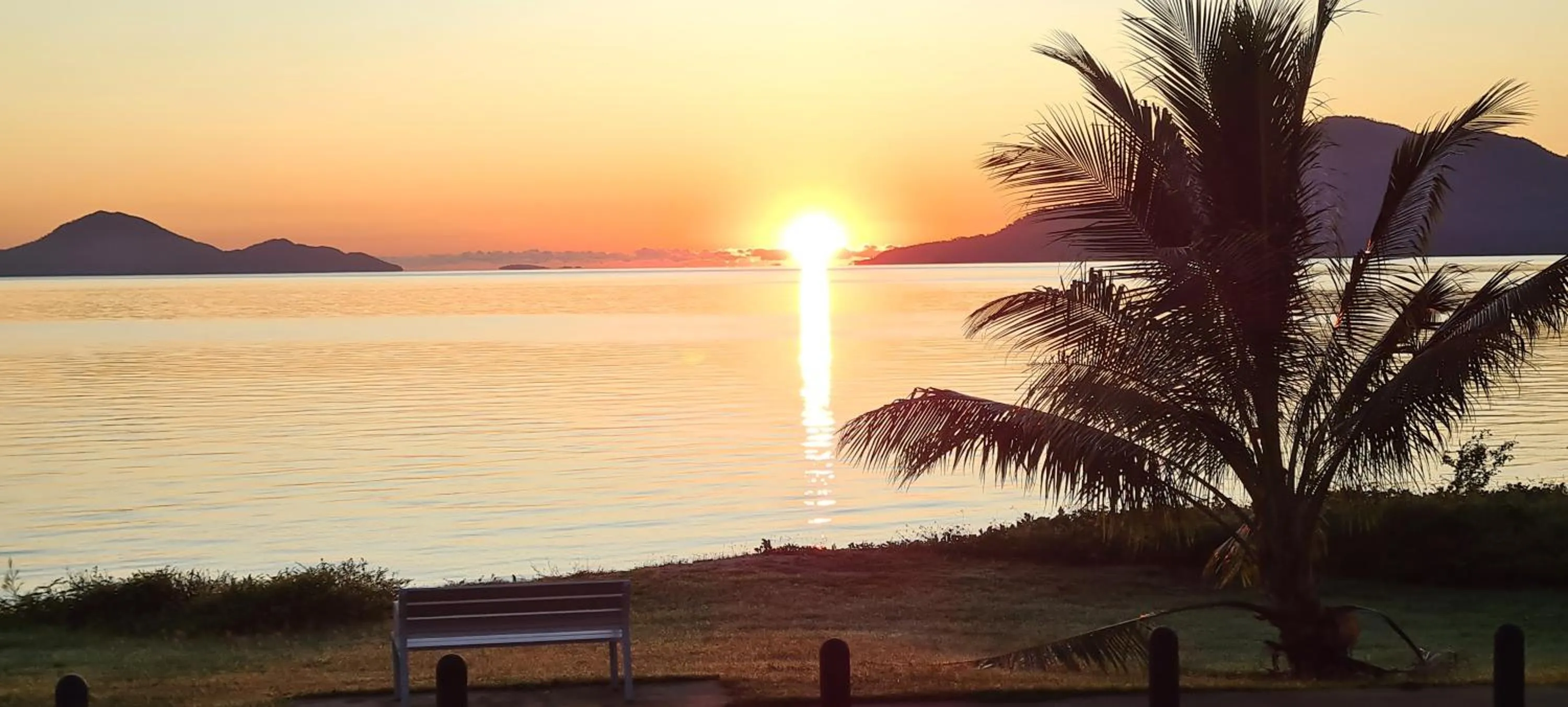 Cardwell Beachfront Motel