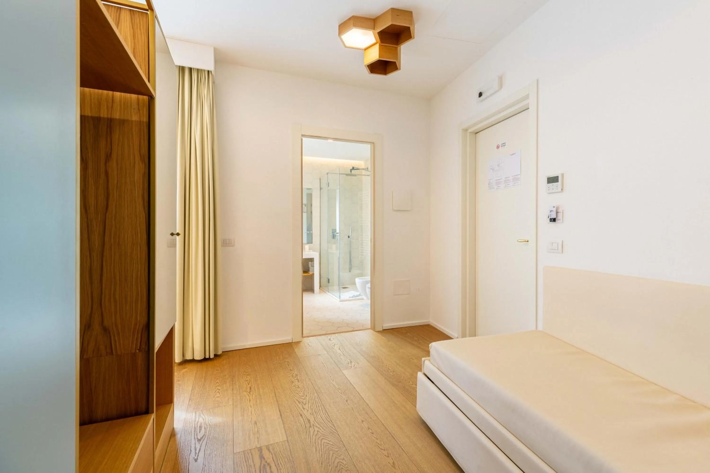 Photo of the whole room, Bed in Hotel Aristeo