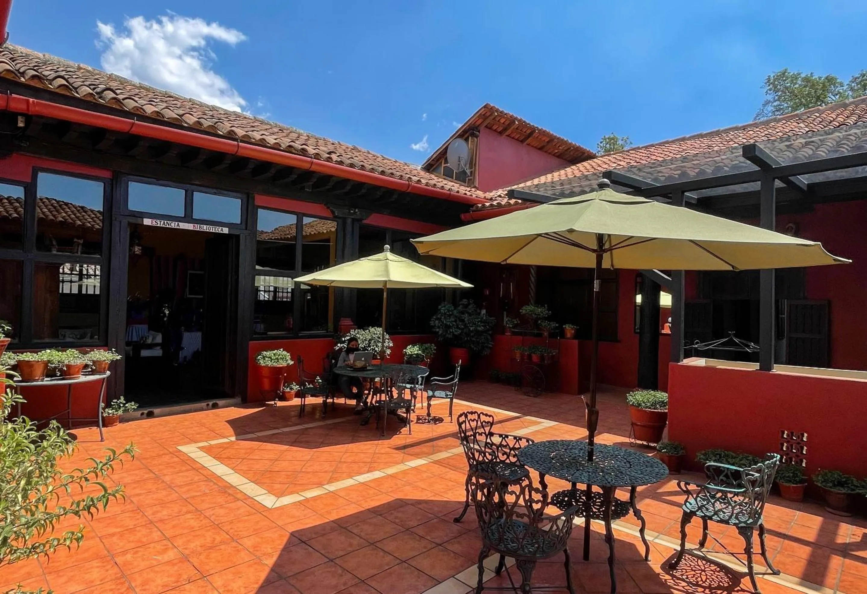 Balcony/Terrace in Hotel Mansion Iturbe
