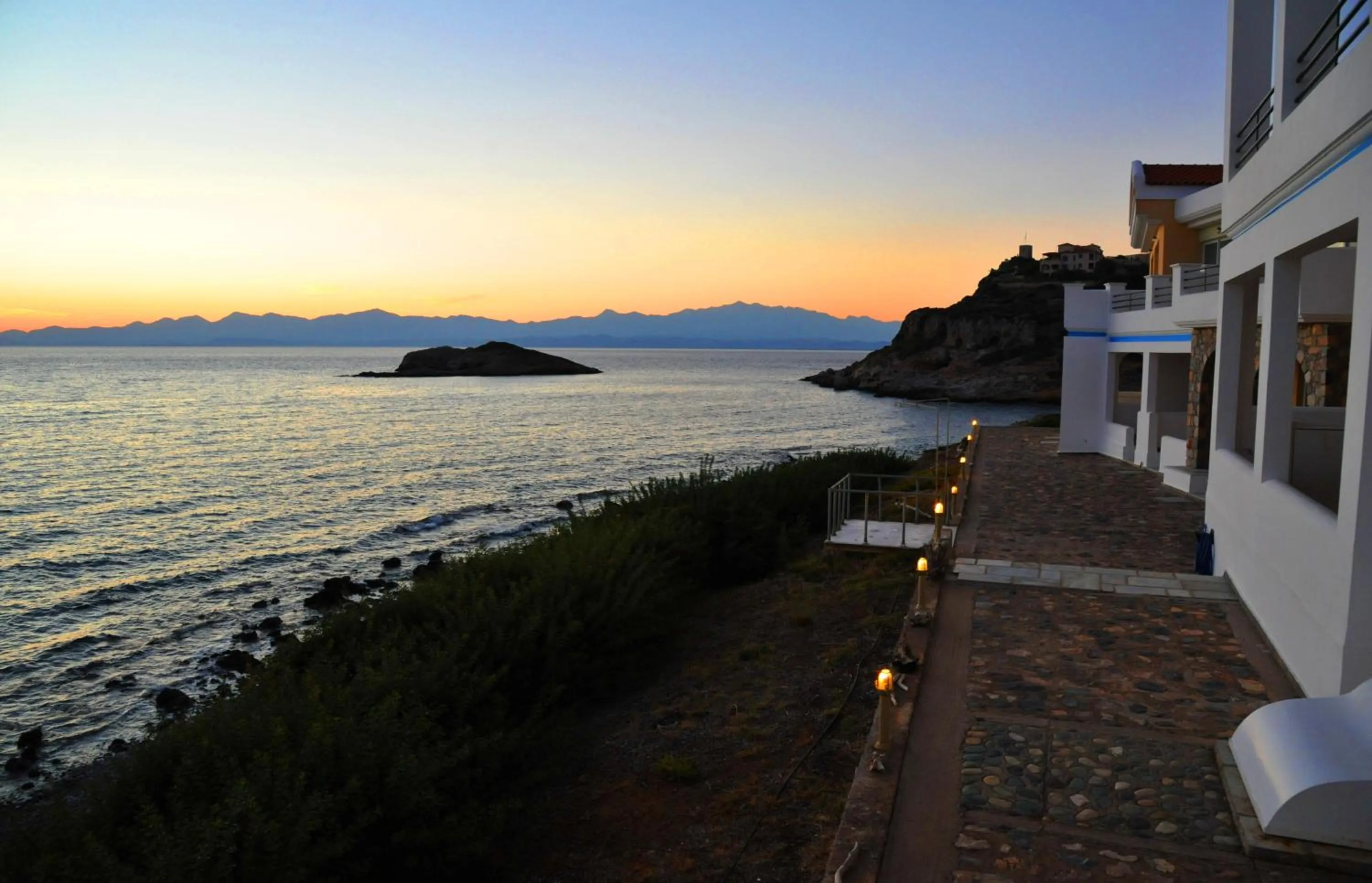 Facade/entrance in Elea Mare