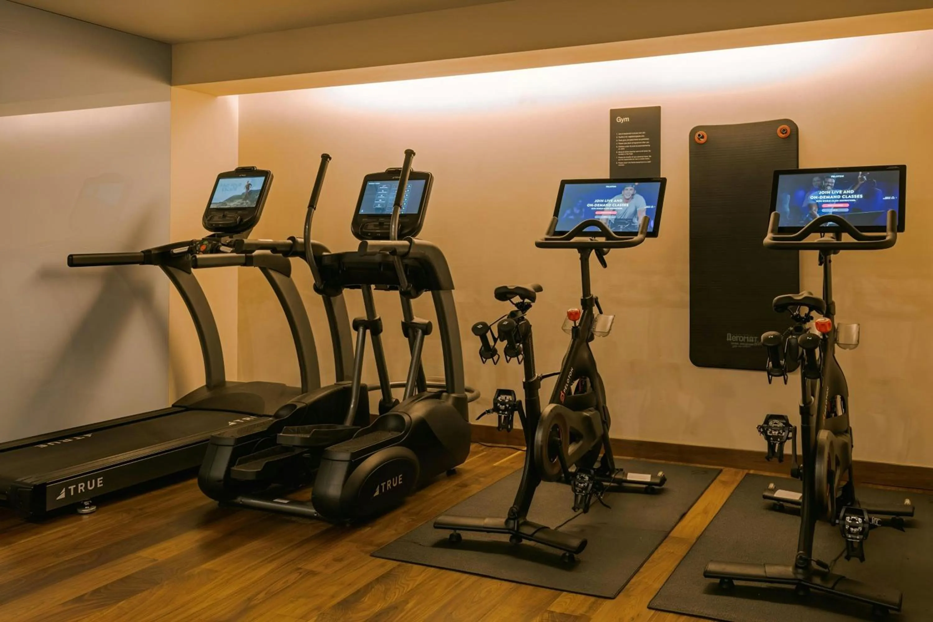 Fitness centre/facilities in Chambers Hotel Central Park South, Sonder by Marriott Bonvoy