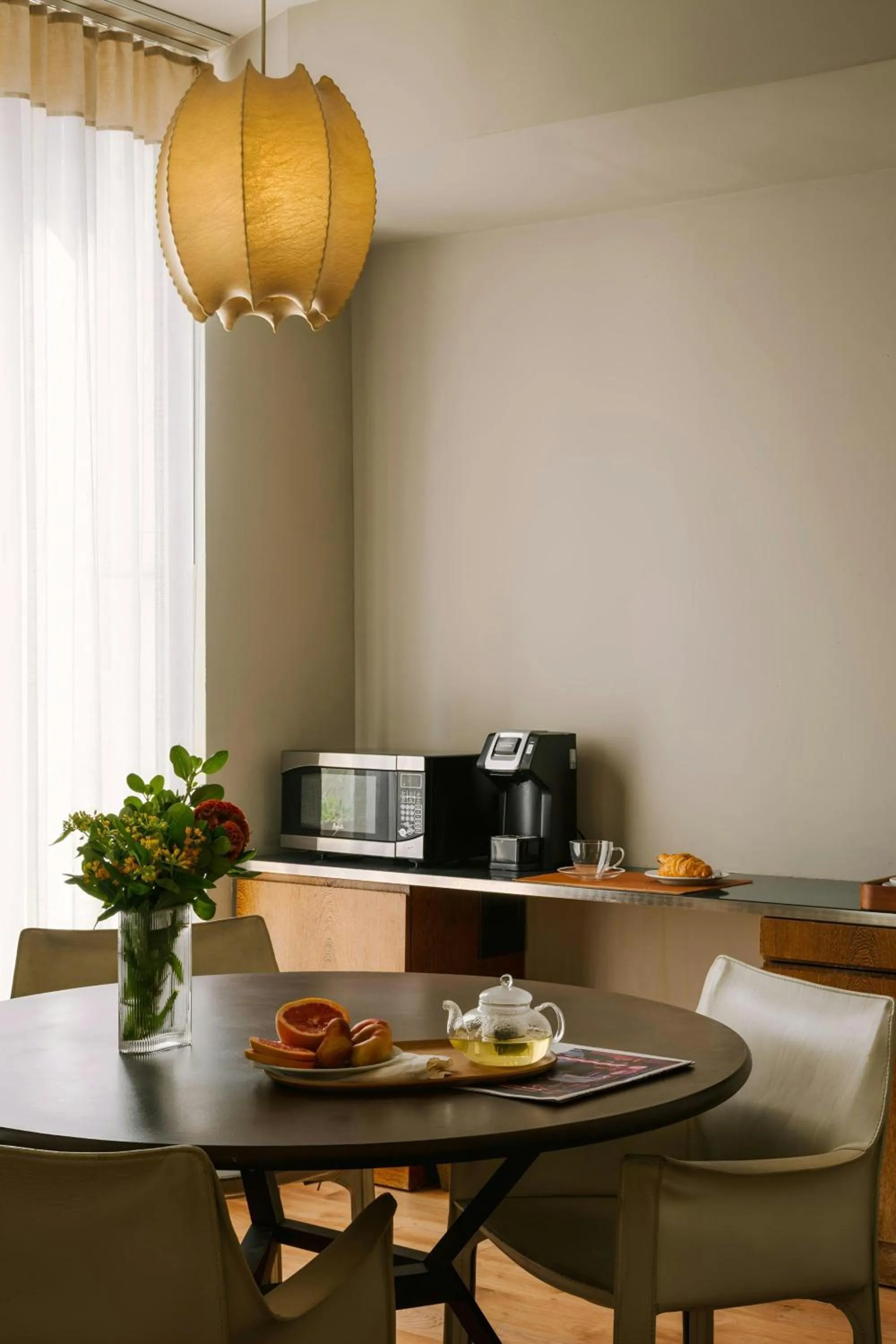 Photo of the whole room in Chambers Hotel Central Park South, Sonder by Marriott Bonvoy