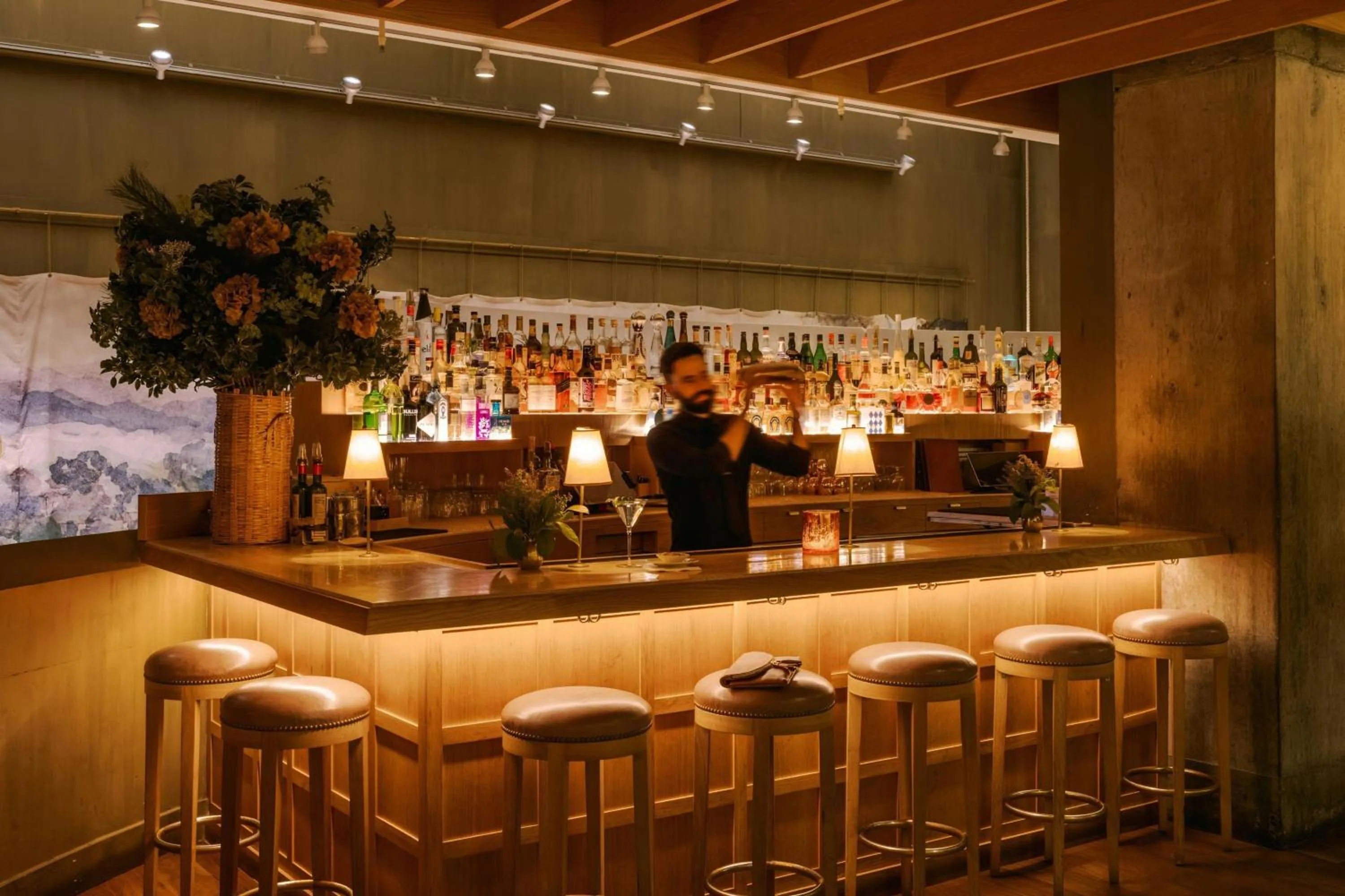 Restaurant/places to eat in Chambers Hotel Central Park South, Sonder by Marriott Bonvoy