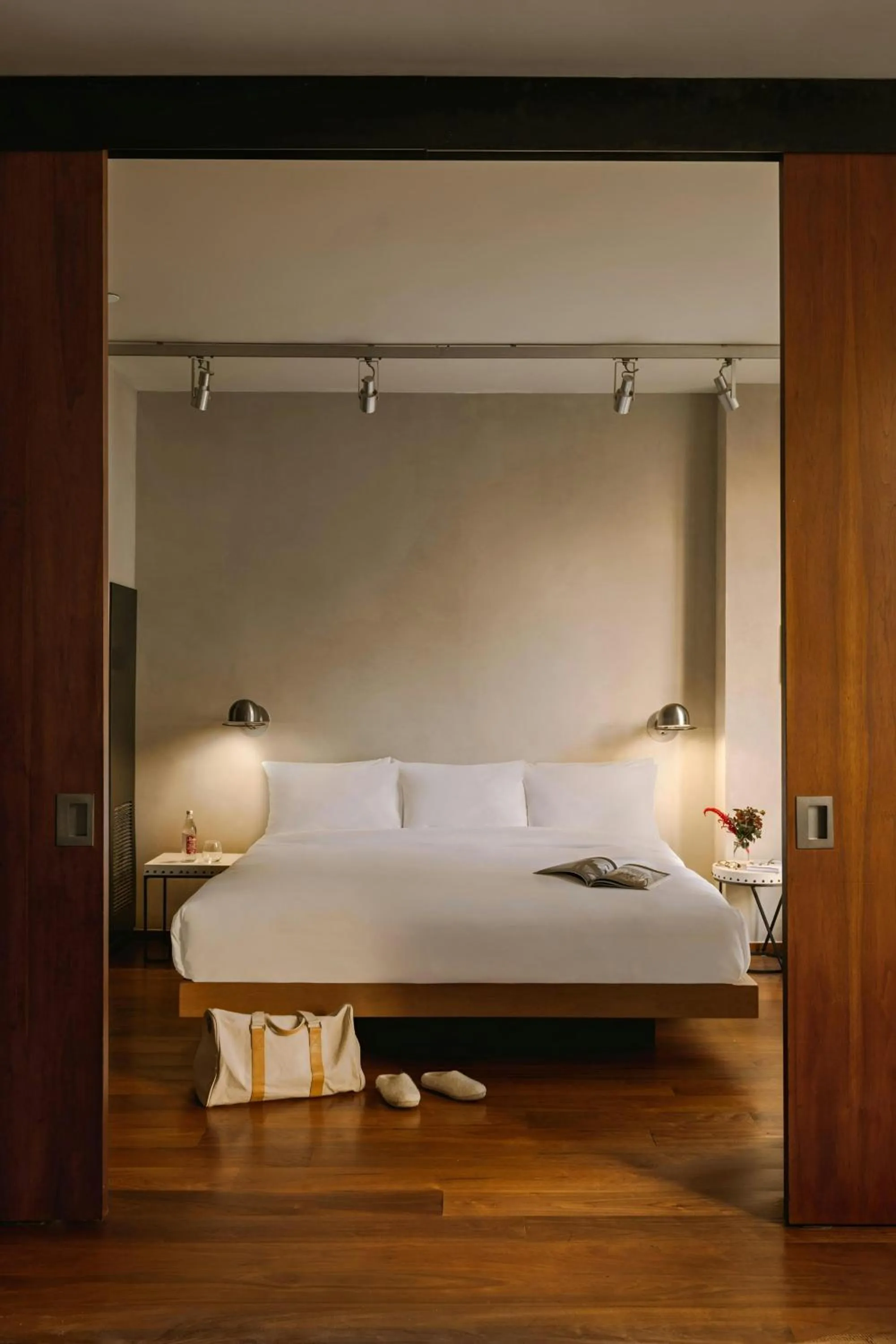 Bedroom, Bed in Chambers Hotel Central Park South, Sonder by Marriott Bonvoy
