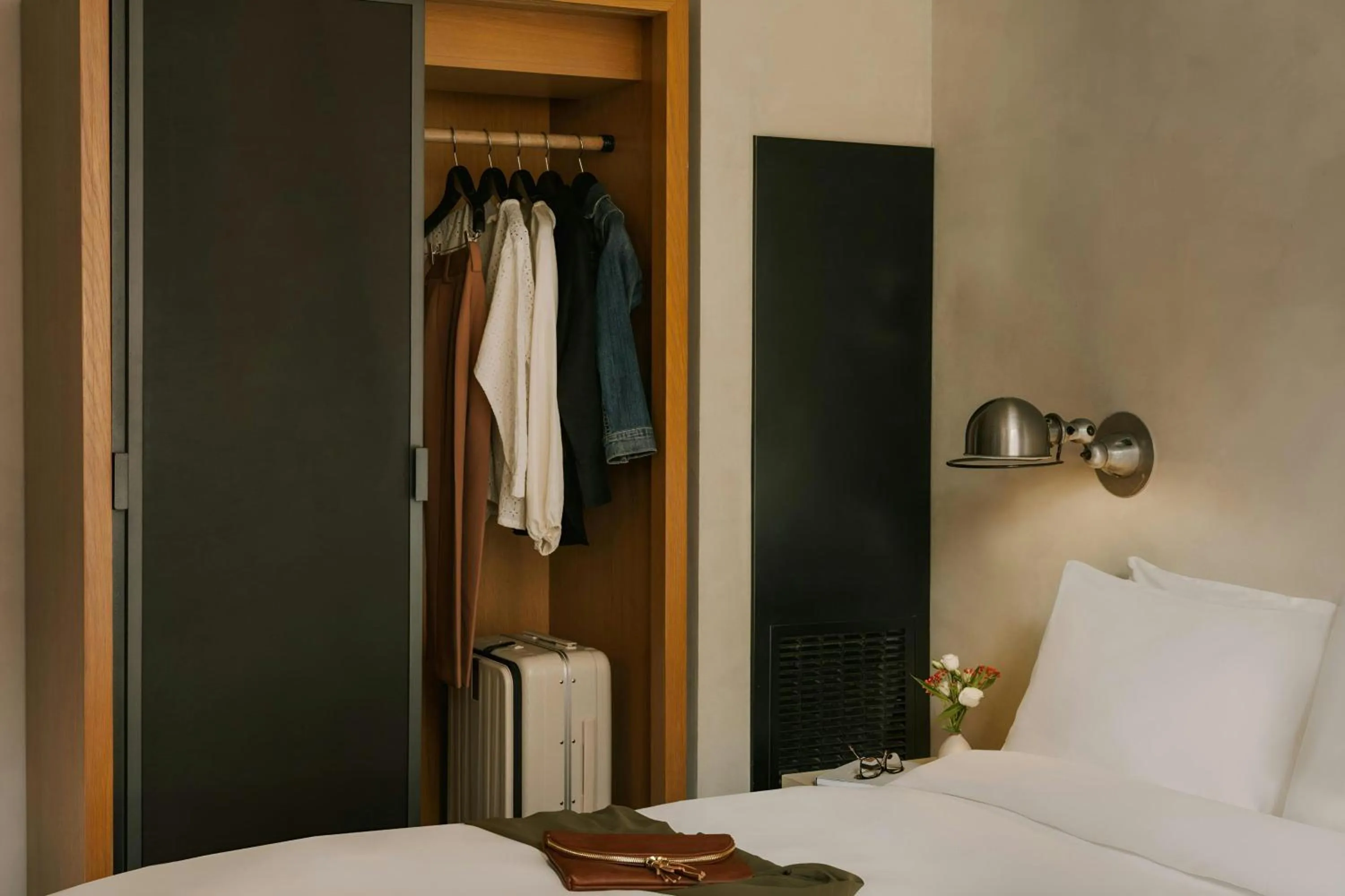 Bedroom, Bed in Chambers Hotel Central Park South, Sonder by Marriott Bonvoy