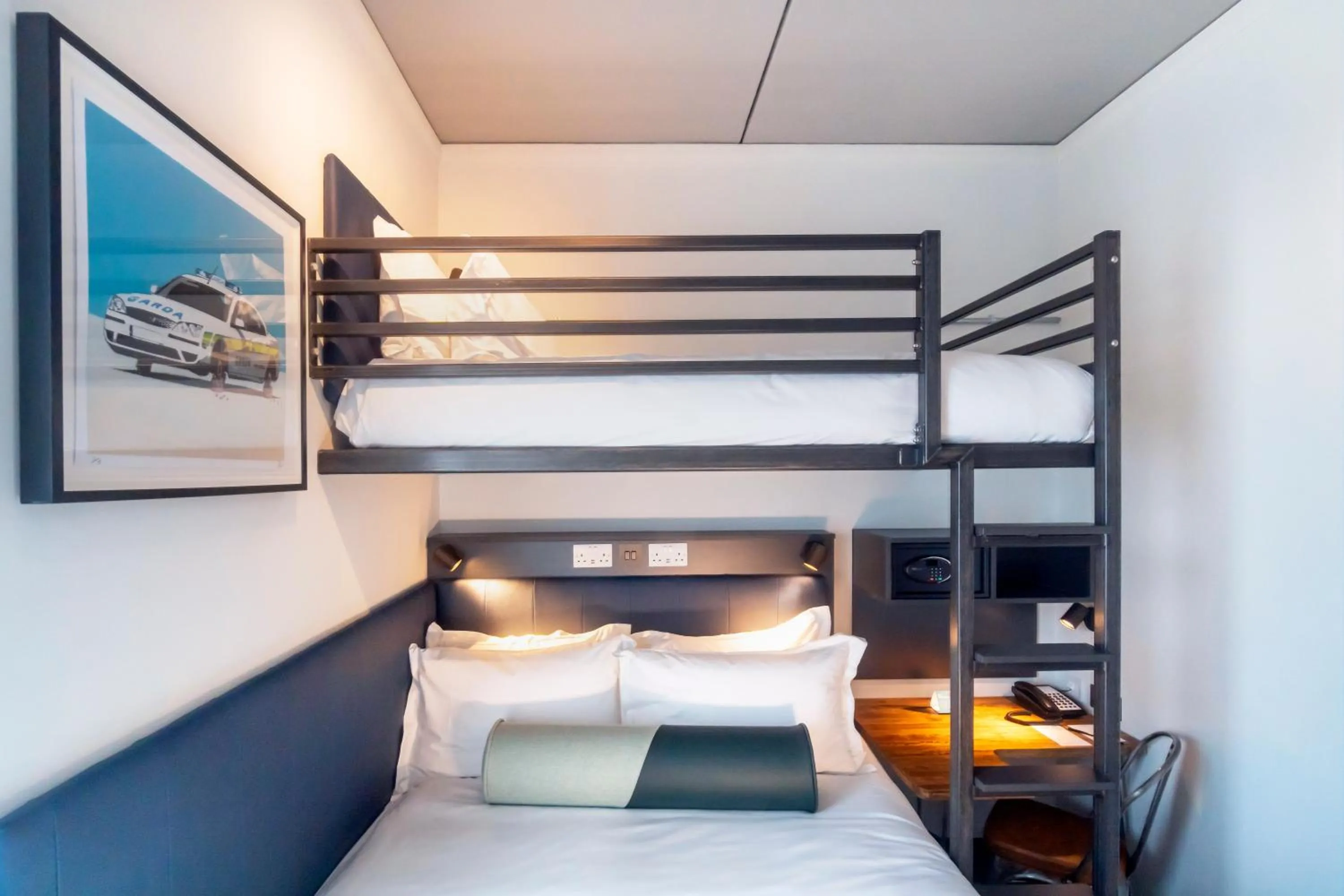 bunk bed, Bed in The Hendrick Smithfield