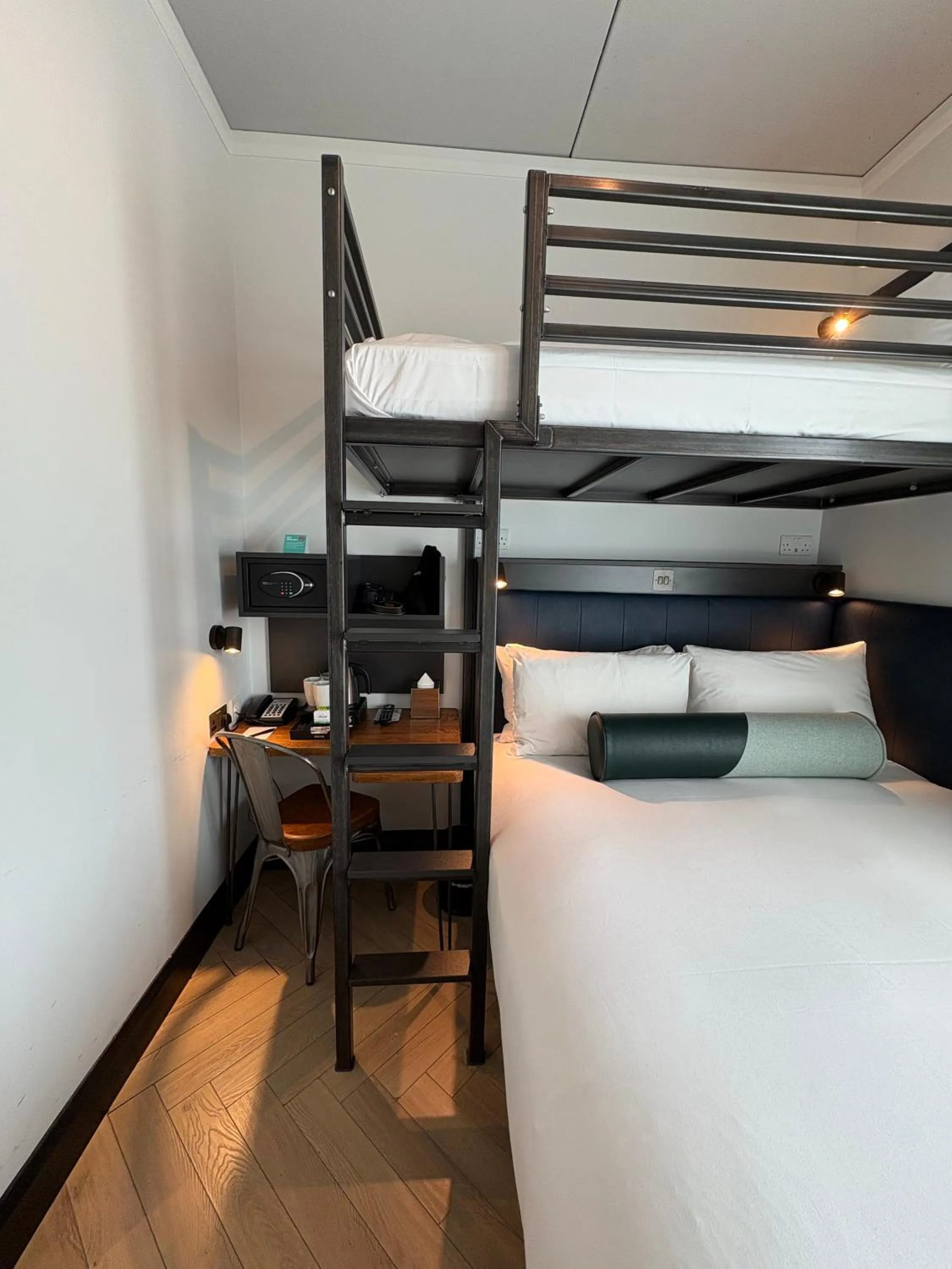 Bed in The Hendrick Smithfield