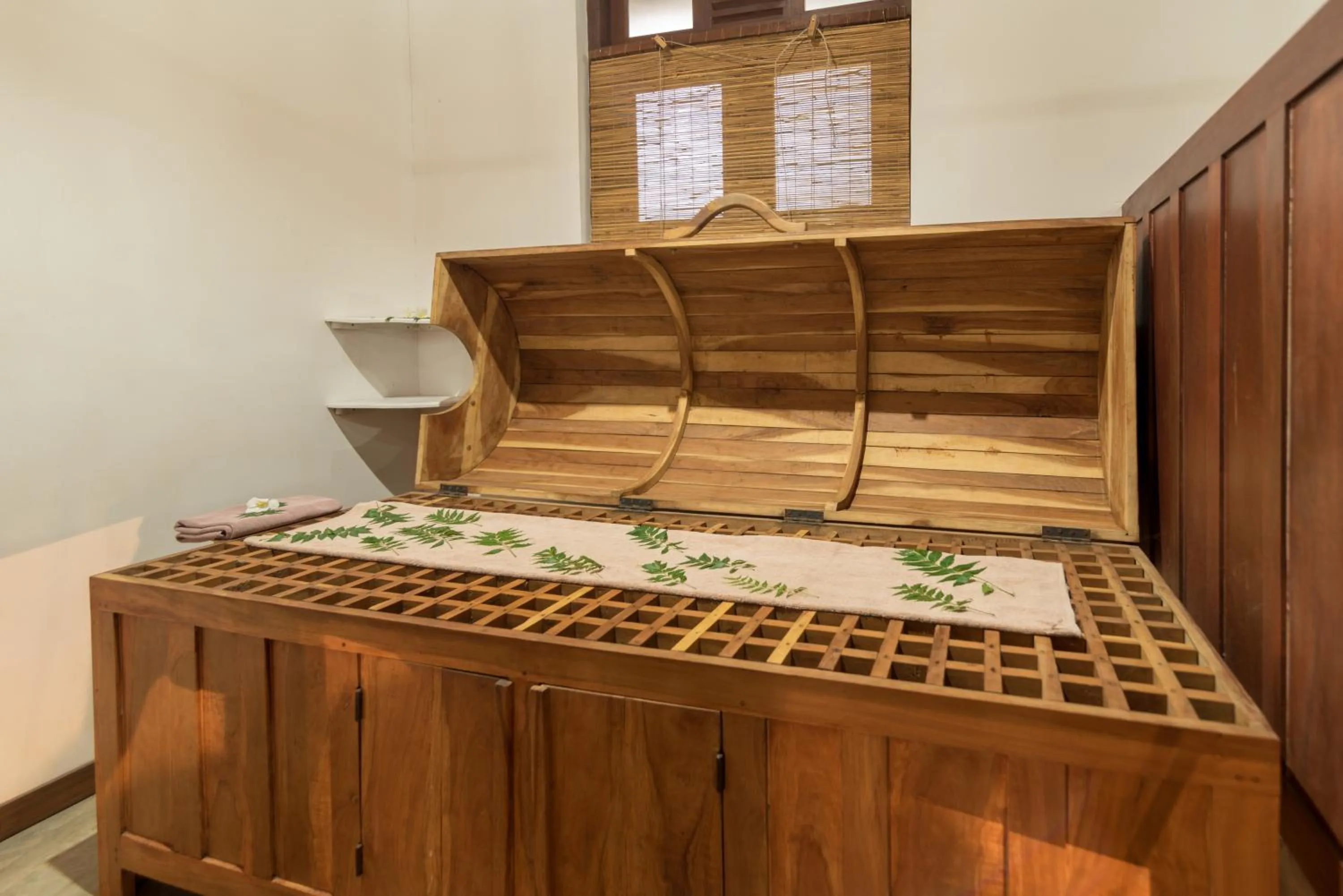 Massage in Camellia Resort And Spa