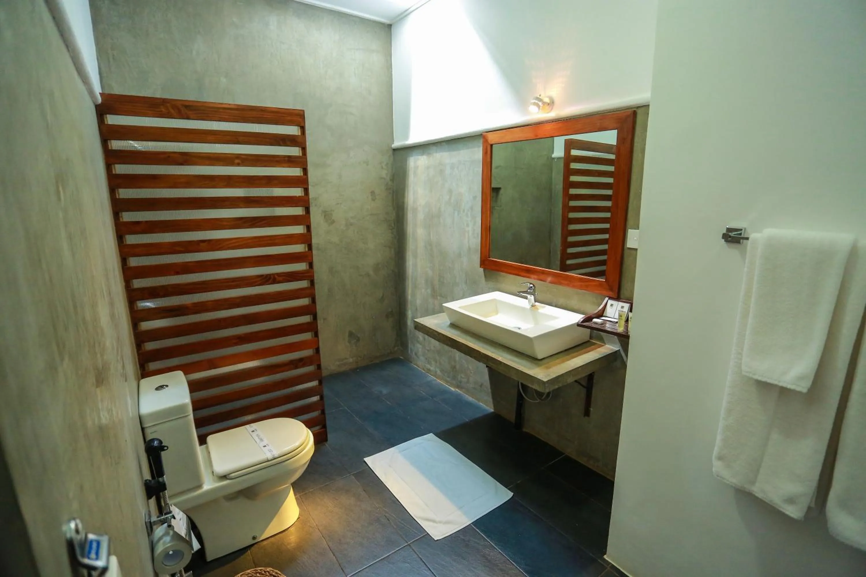 Shower in Camellia Resort And Spa