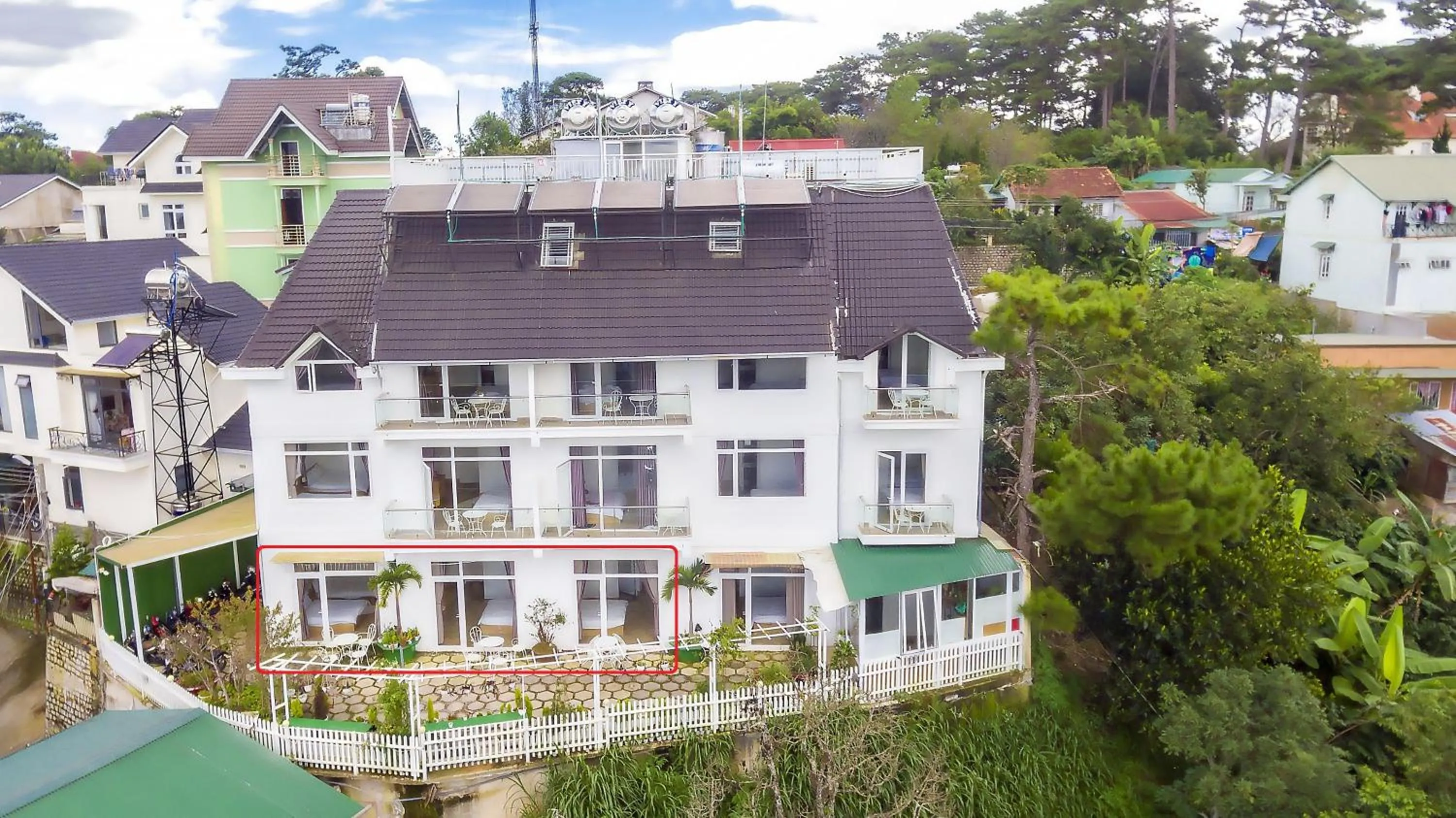 Property building in Lacami Dalat Hotel
