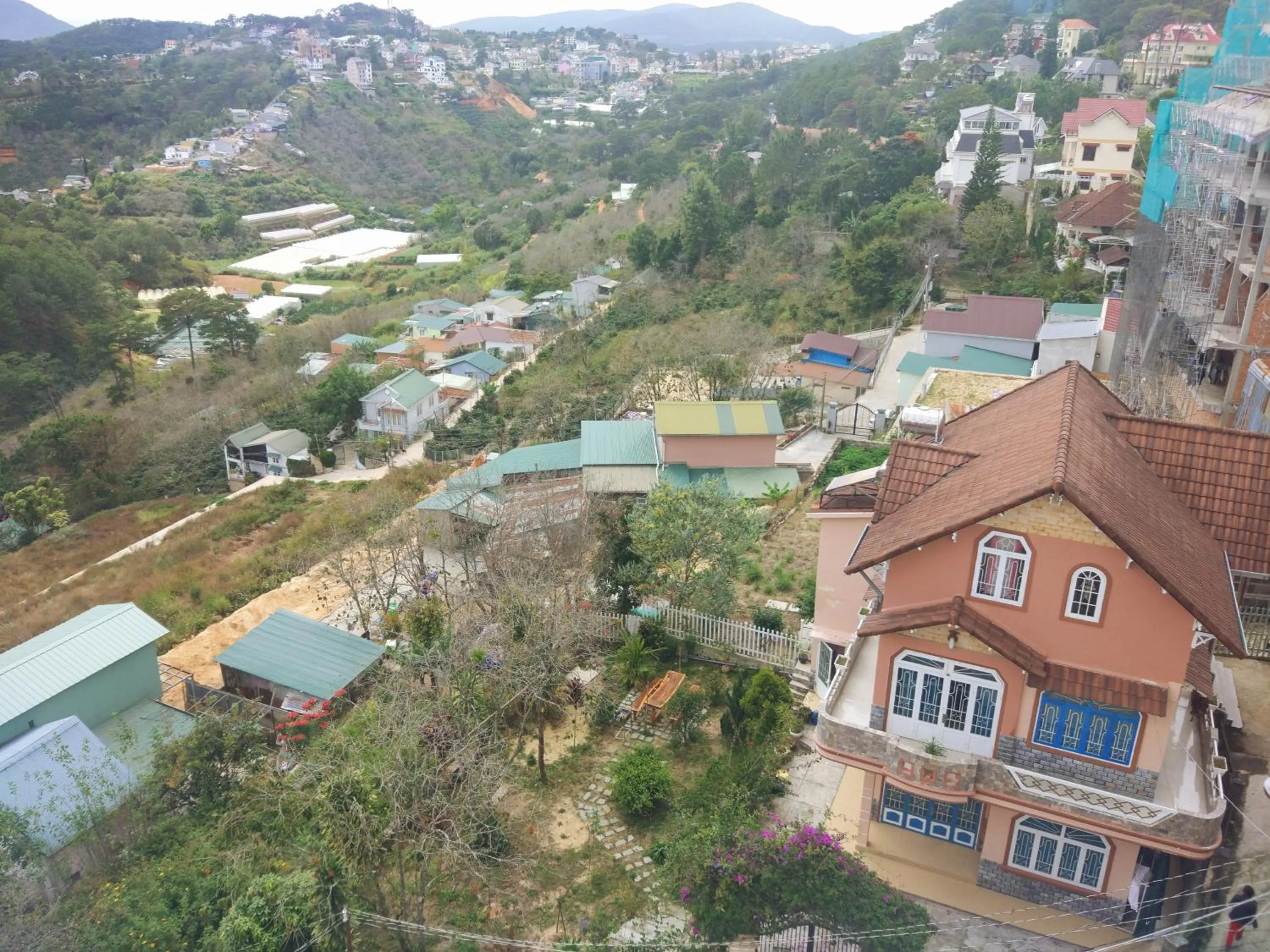 Neighbourhood in Lacami Dalat Hotel