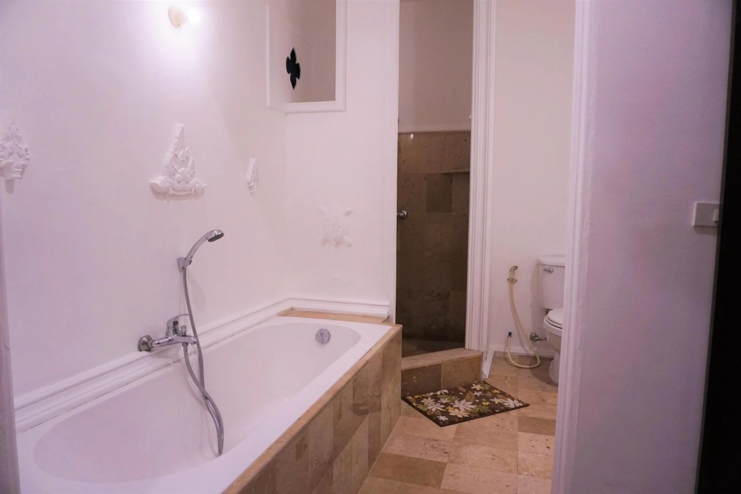 Shower in Amaravati Wellness Center SHA Plus