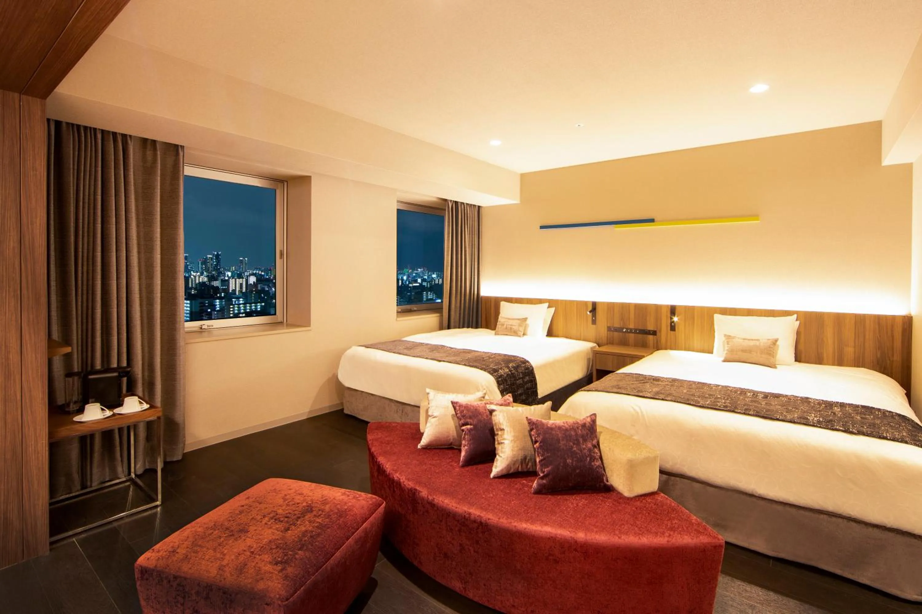 Photo of the whole room, Bed in karaksa hotel grande Shin-Osaka Tower
