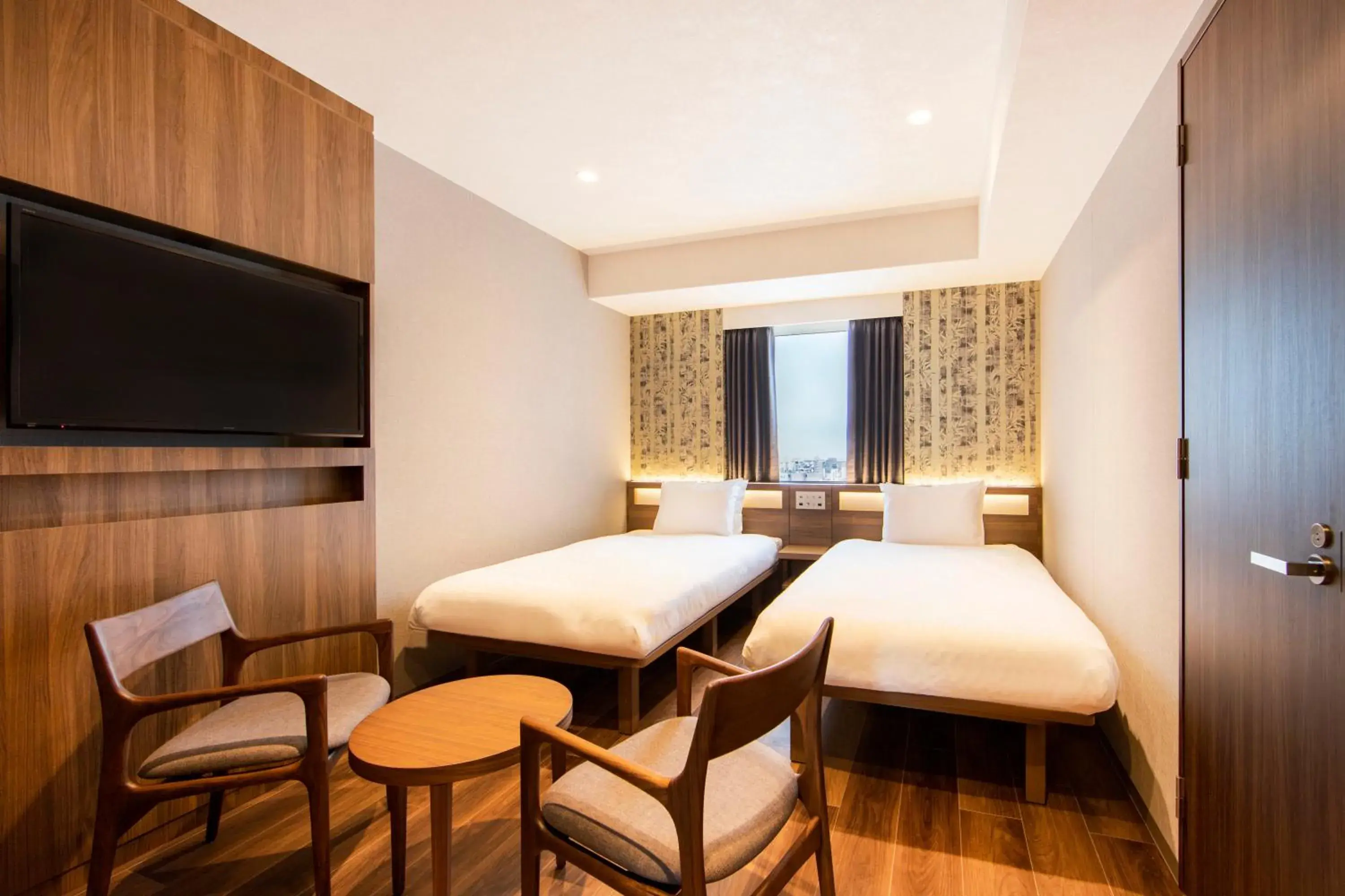 High Floor Superior Twin in karaksa hotel grande Shin-Osaka Tower High Floor Superior Twin in karaksa hotel grande Shin-Osaka Tower