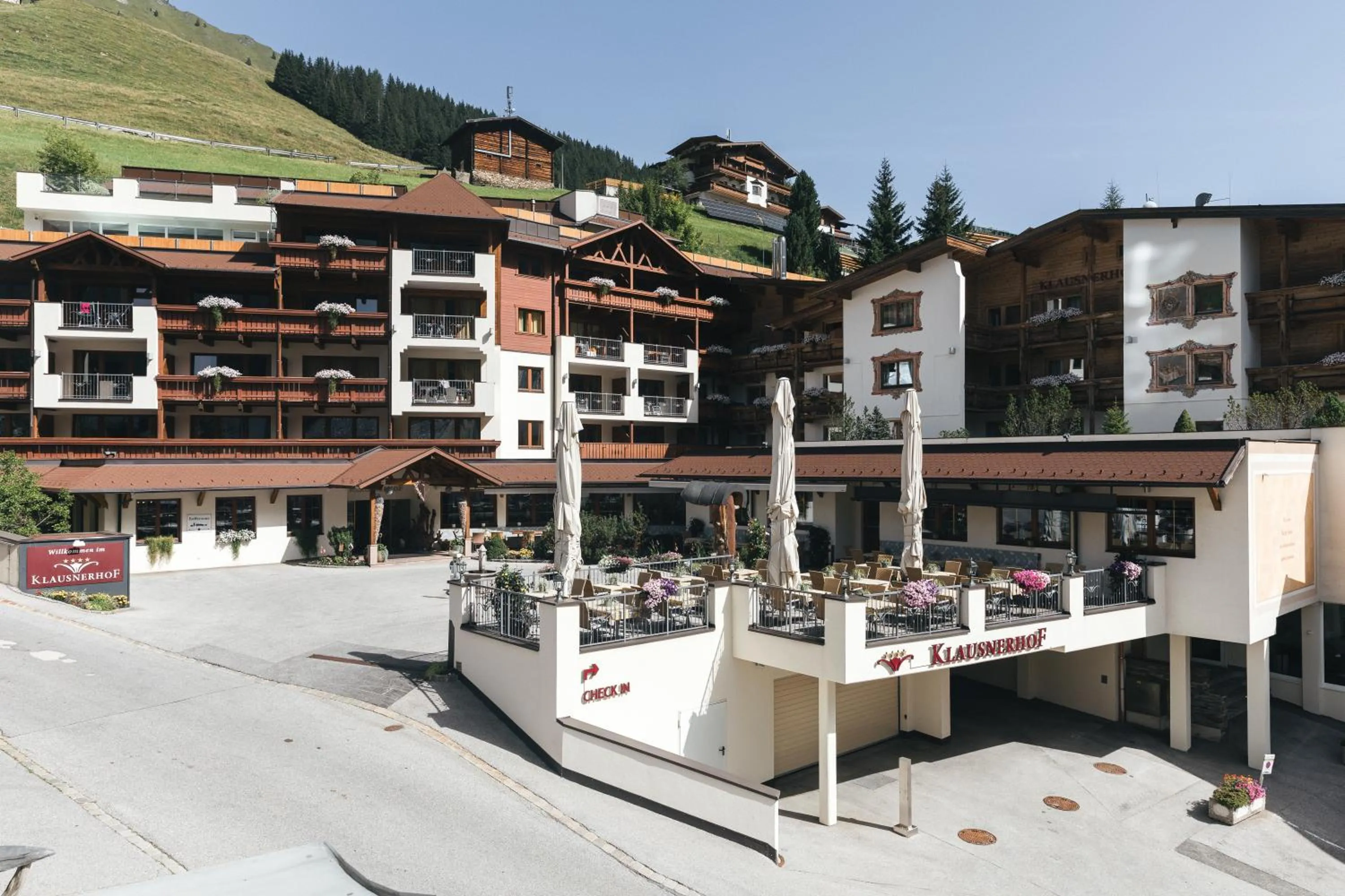 Property building in Hotel Klausnerhof