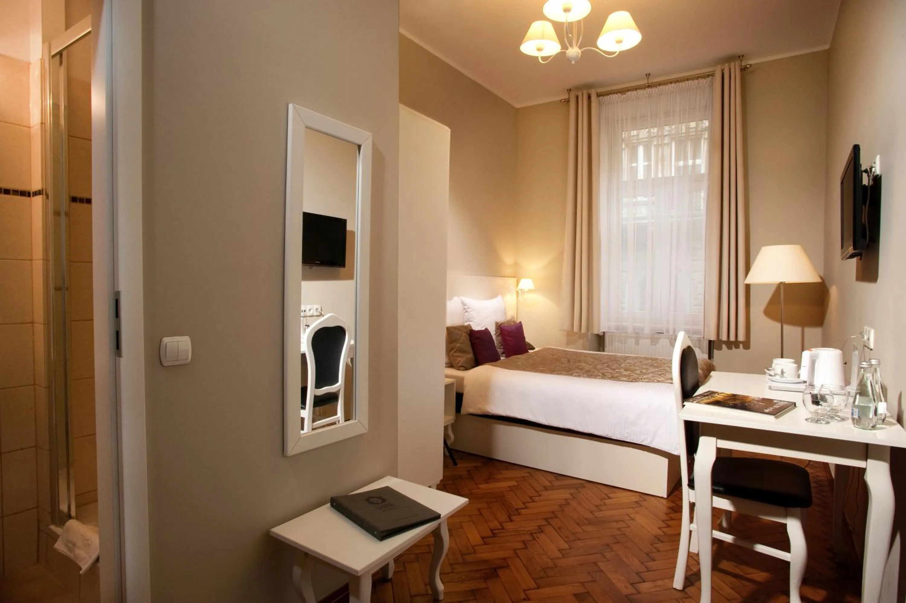 Bed in Leone Aparthotel