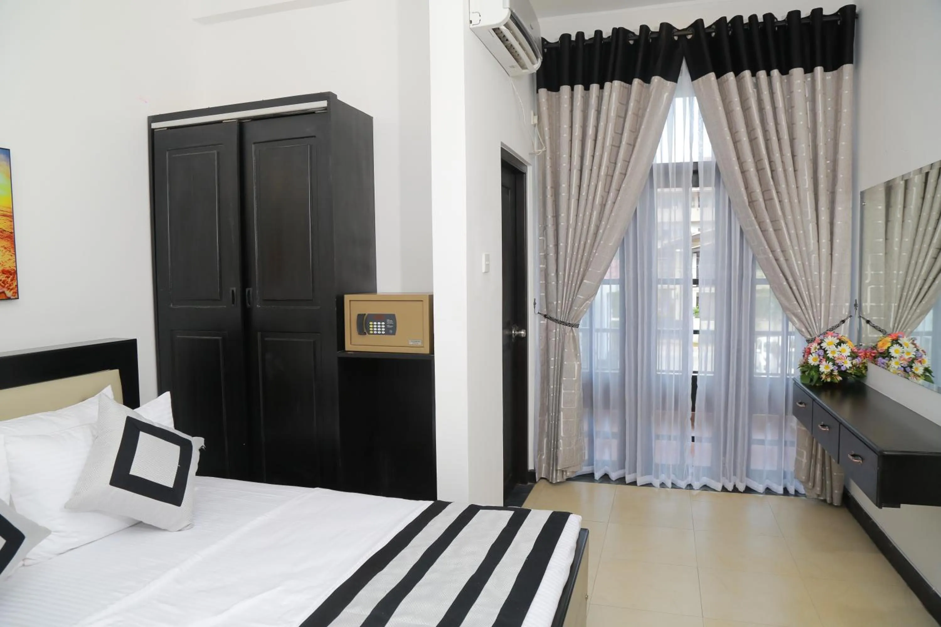 Photo of the whole room in 3R Resort