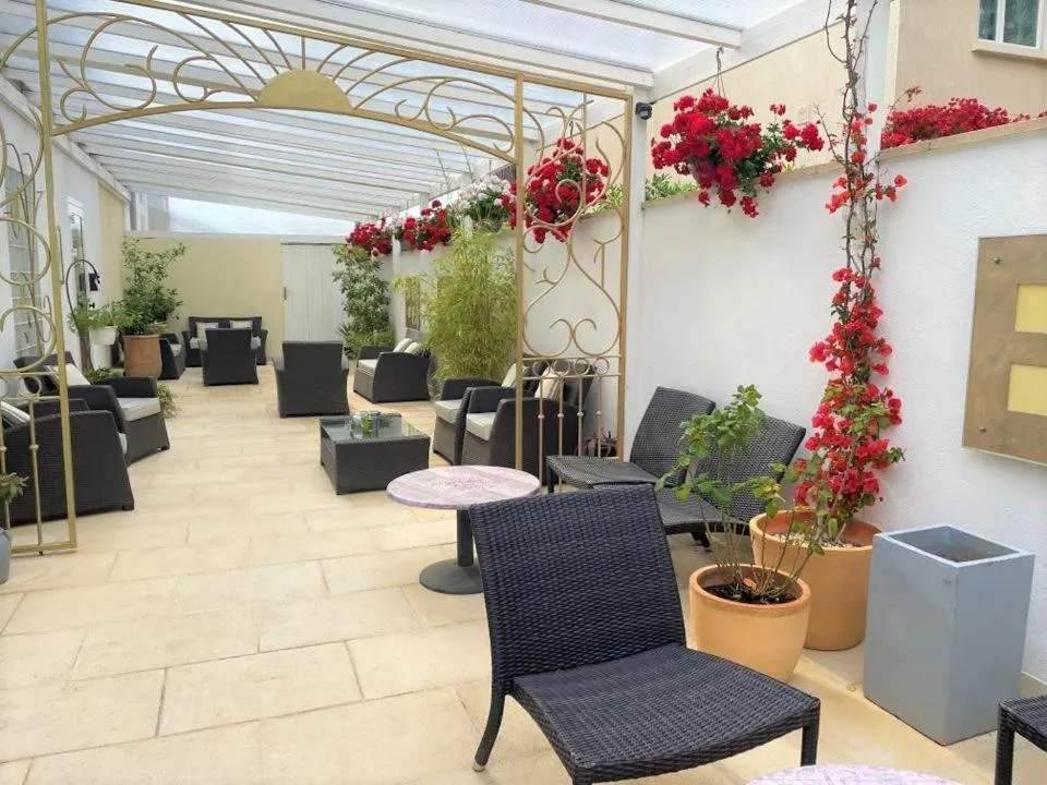 Balcony/Terrace in Hôtel Le Méditerranée