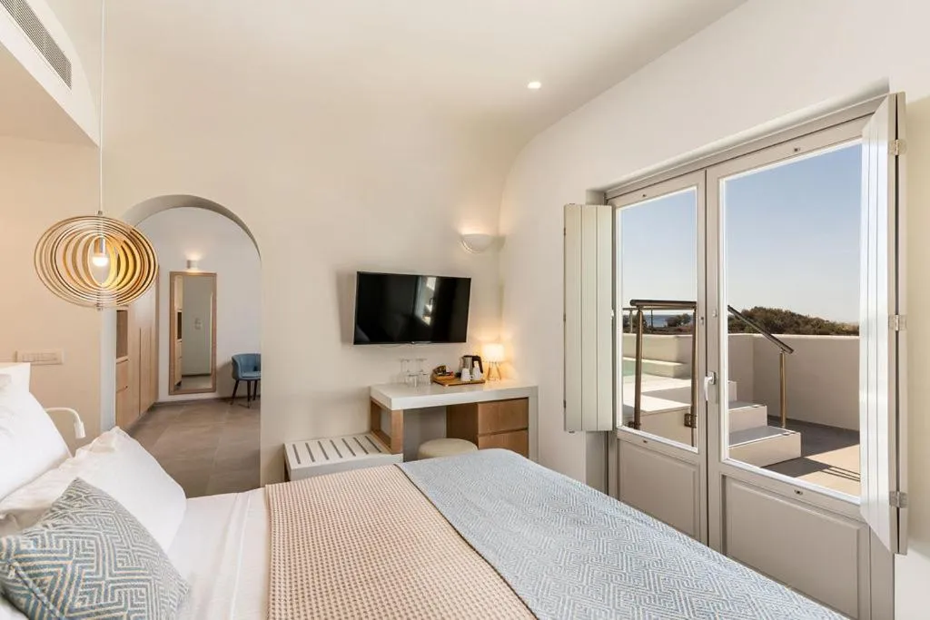 Photo of the whole room, Bed in Meltemi Blu - Adults Only