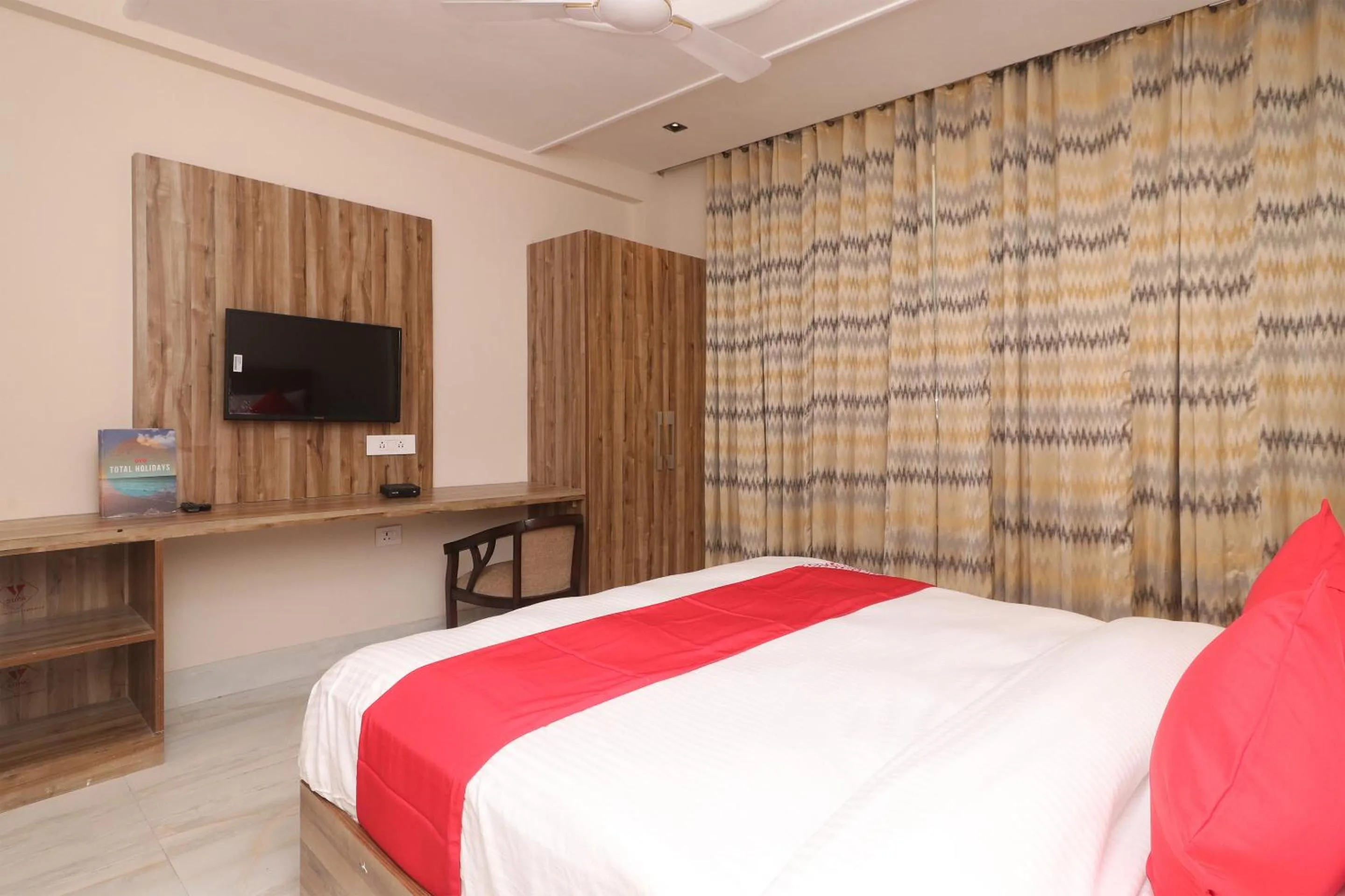 Lobby or reception, Bed in Hotel O Brent wood