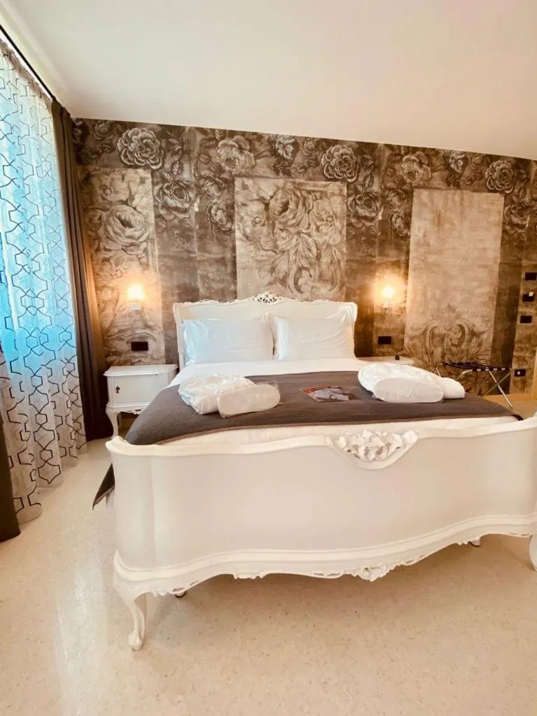 Bedroom, Bed in Antica Pusterla Relais de Charme