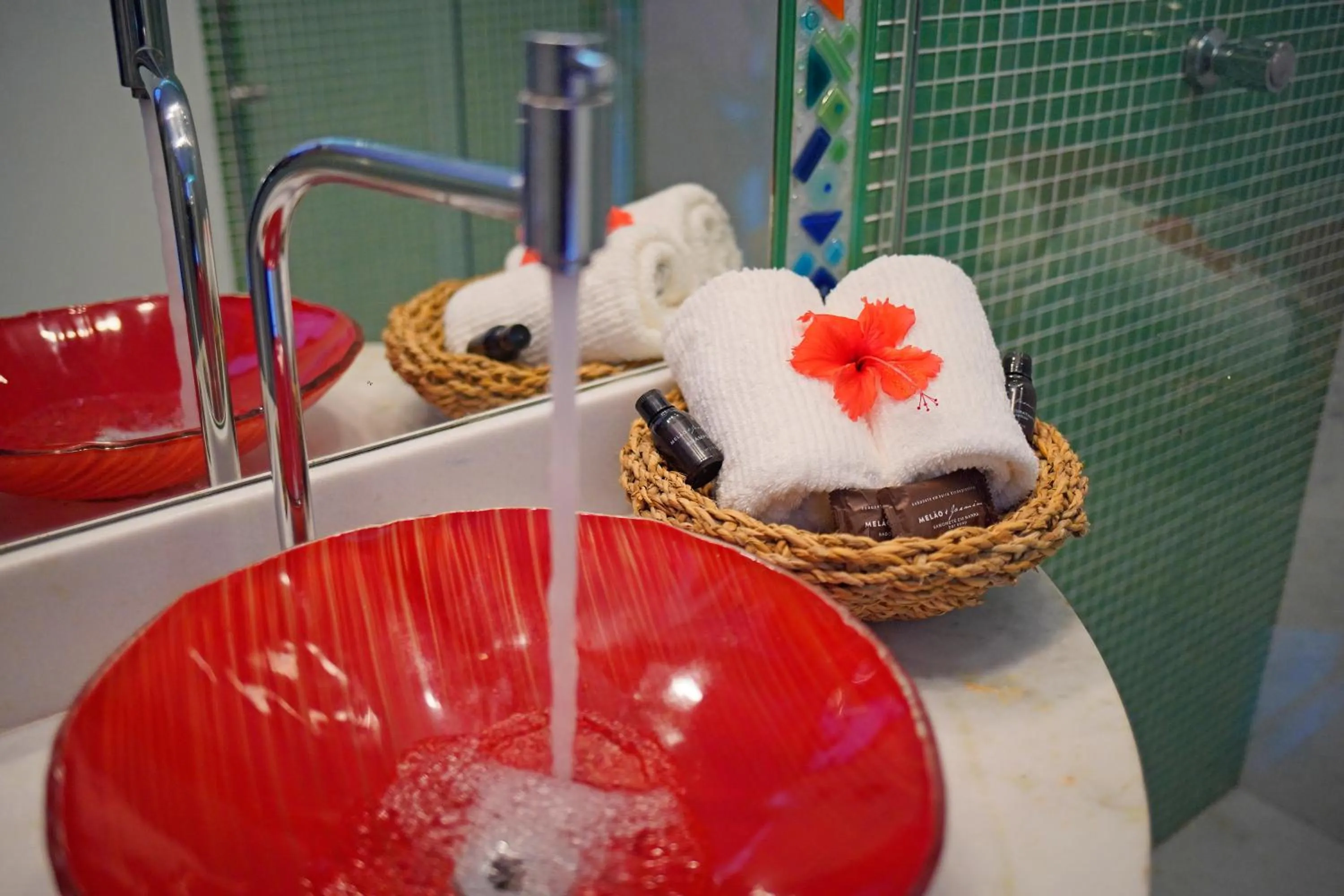 Bathroom in Cliffside Luxury Inn