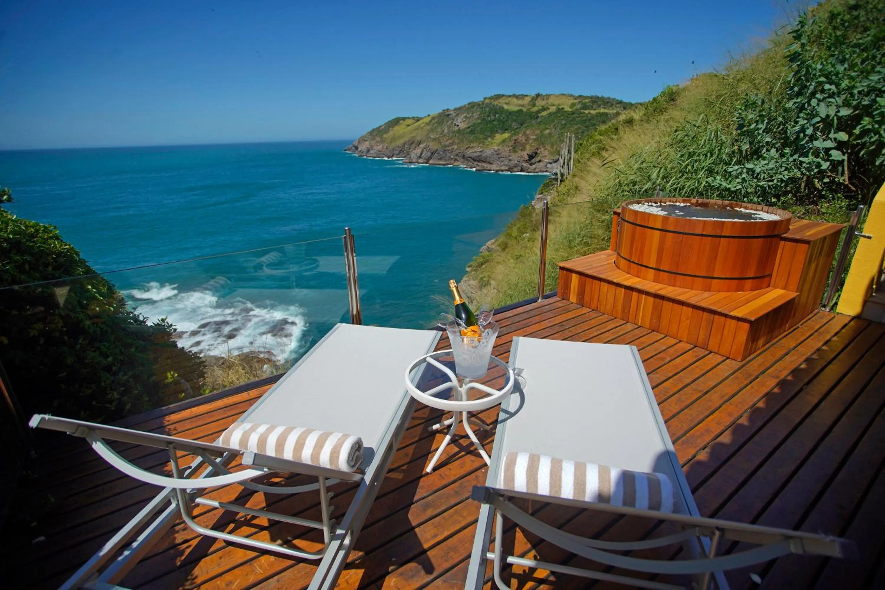 Natural landscape in Cliffside Luxury Inn