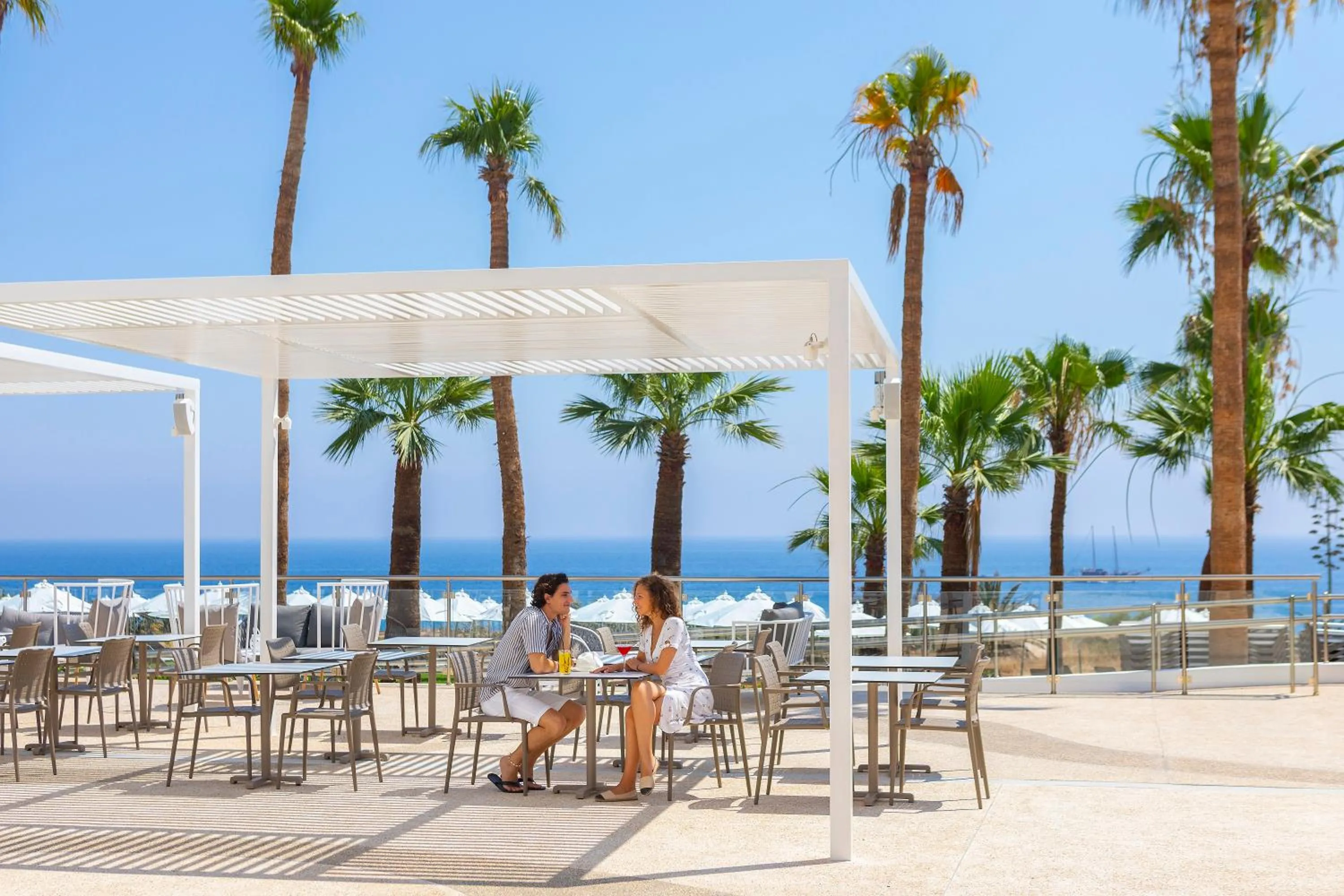 Restaurant/places to eat in Leonardo Crystal Cove Hotel & Spa – Adults only