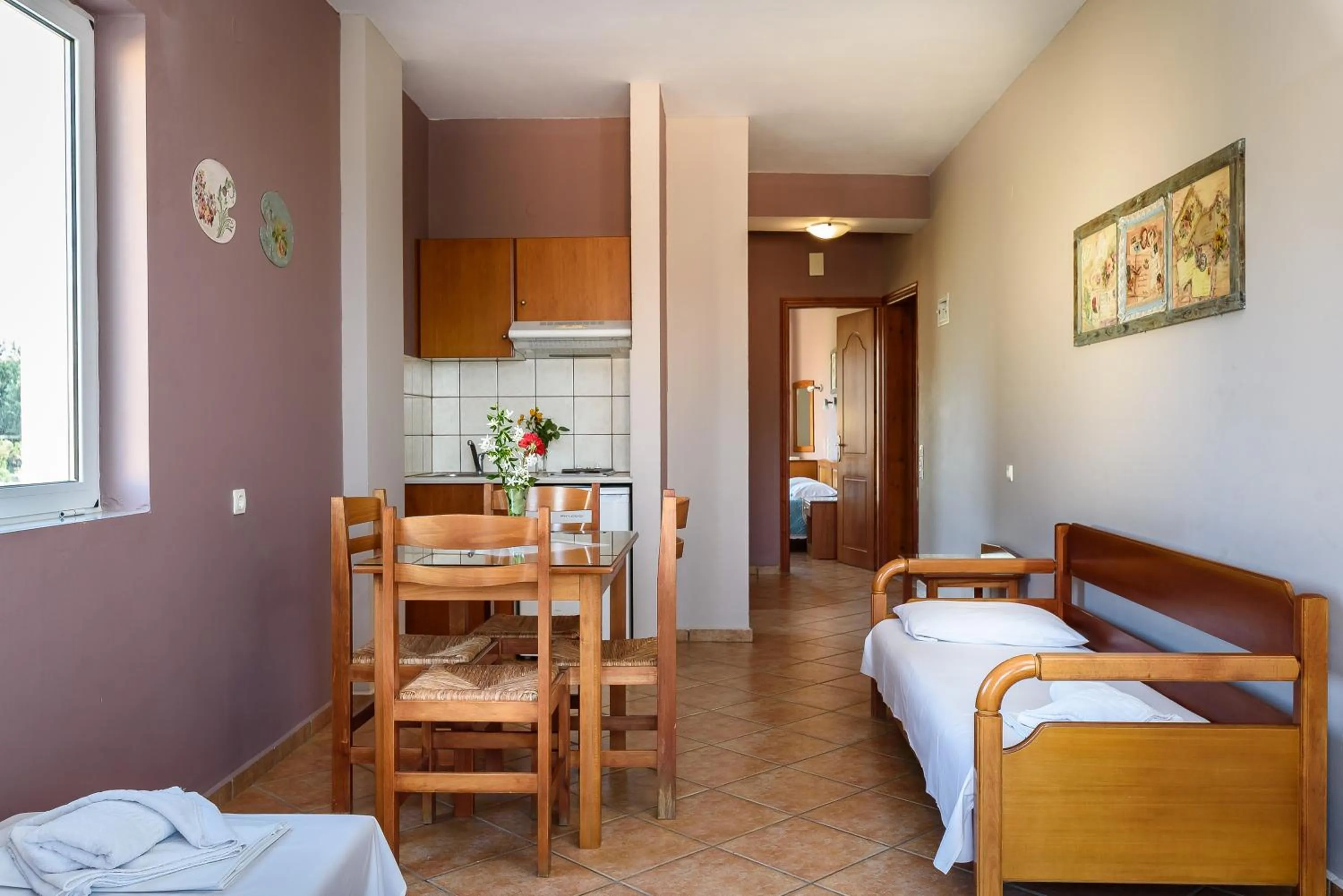 Dining area, Bed in Irinoula Dreams