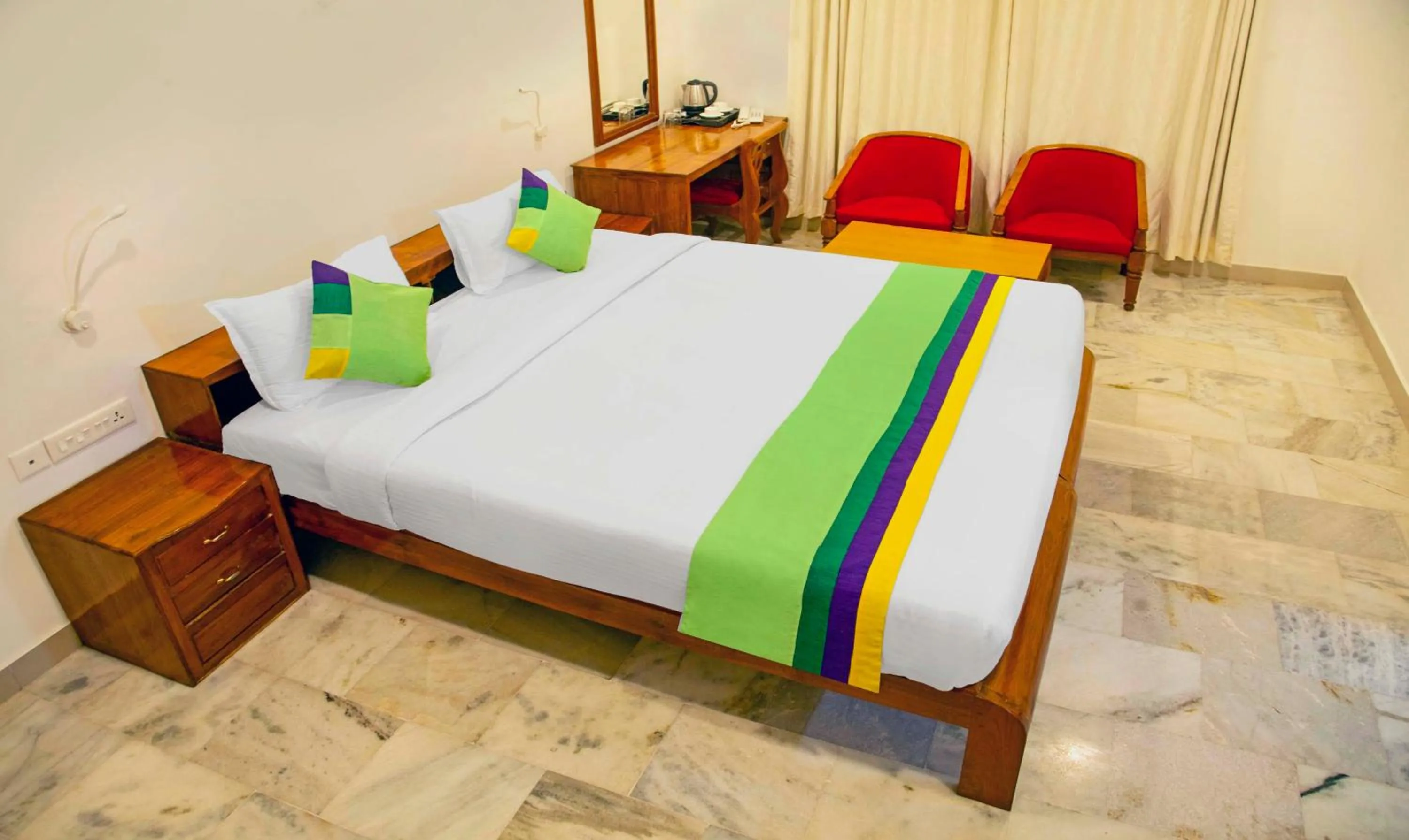 Bedroom, Bed in Treebo Kumily Gate Thekkady