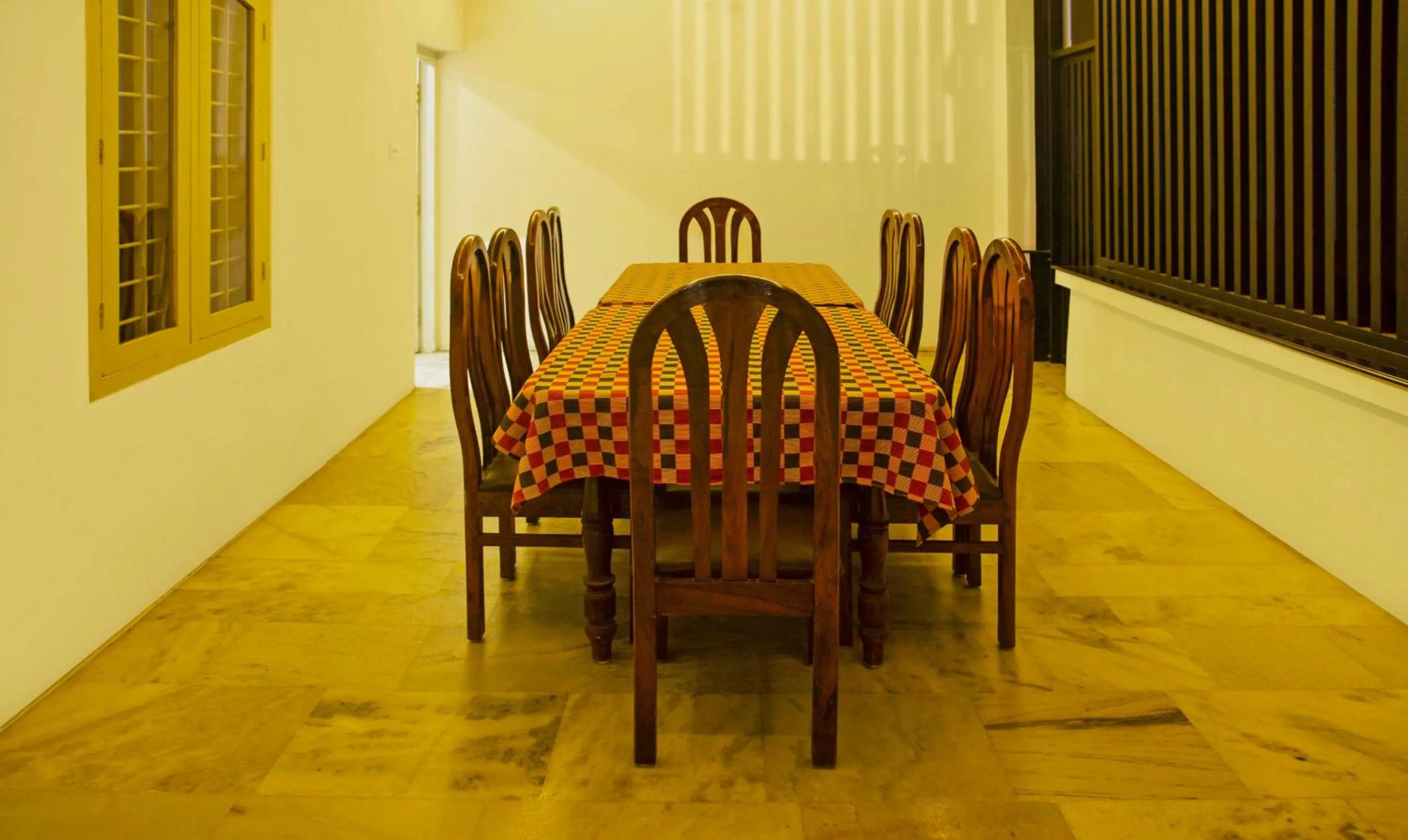 Dining area in Treebo Kumily Gate Thekkady