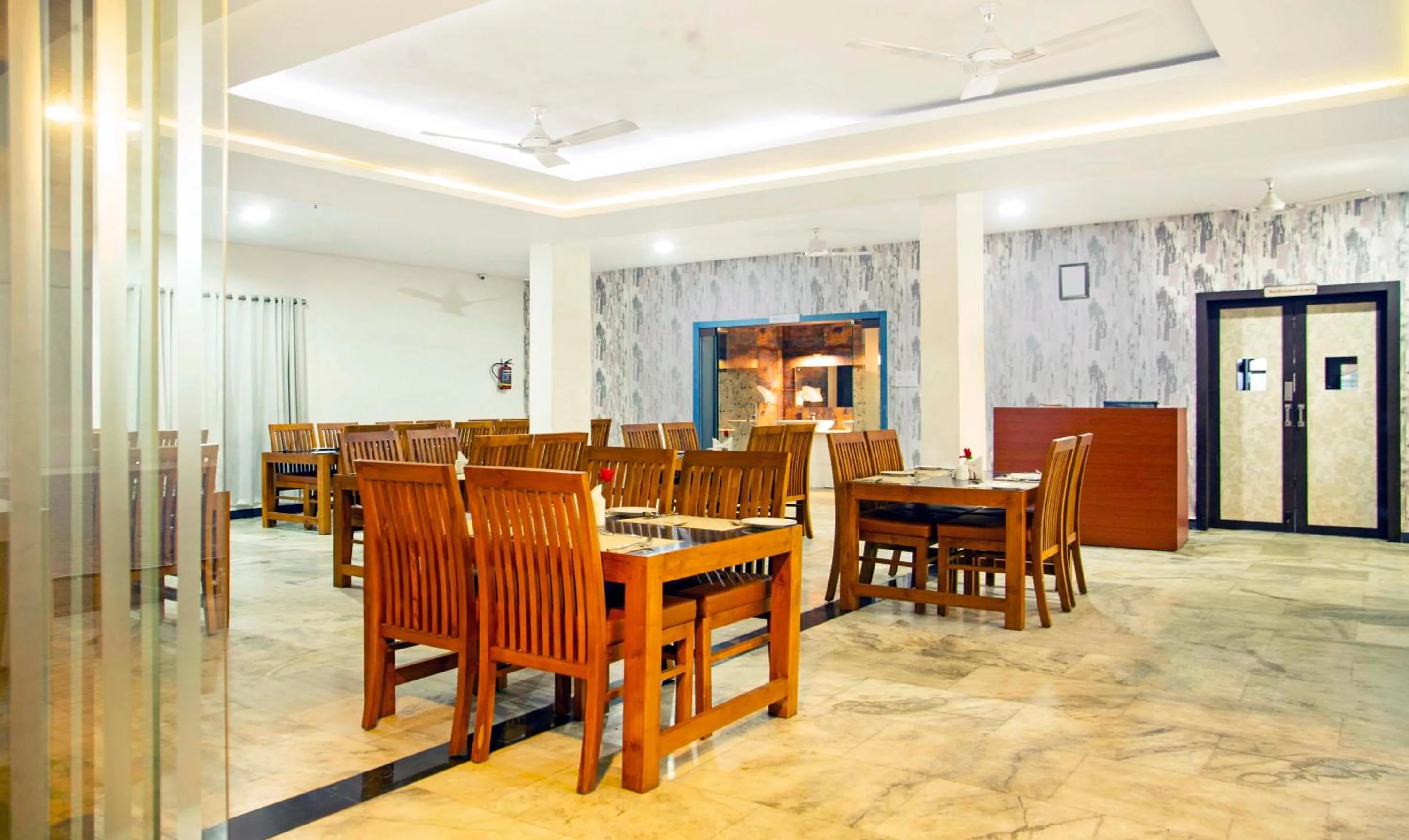 Restaurant/places to eat in Treebo Kumily Gate Thekkady