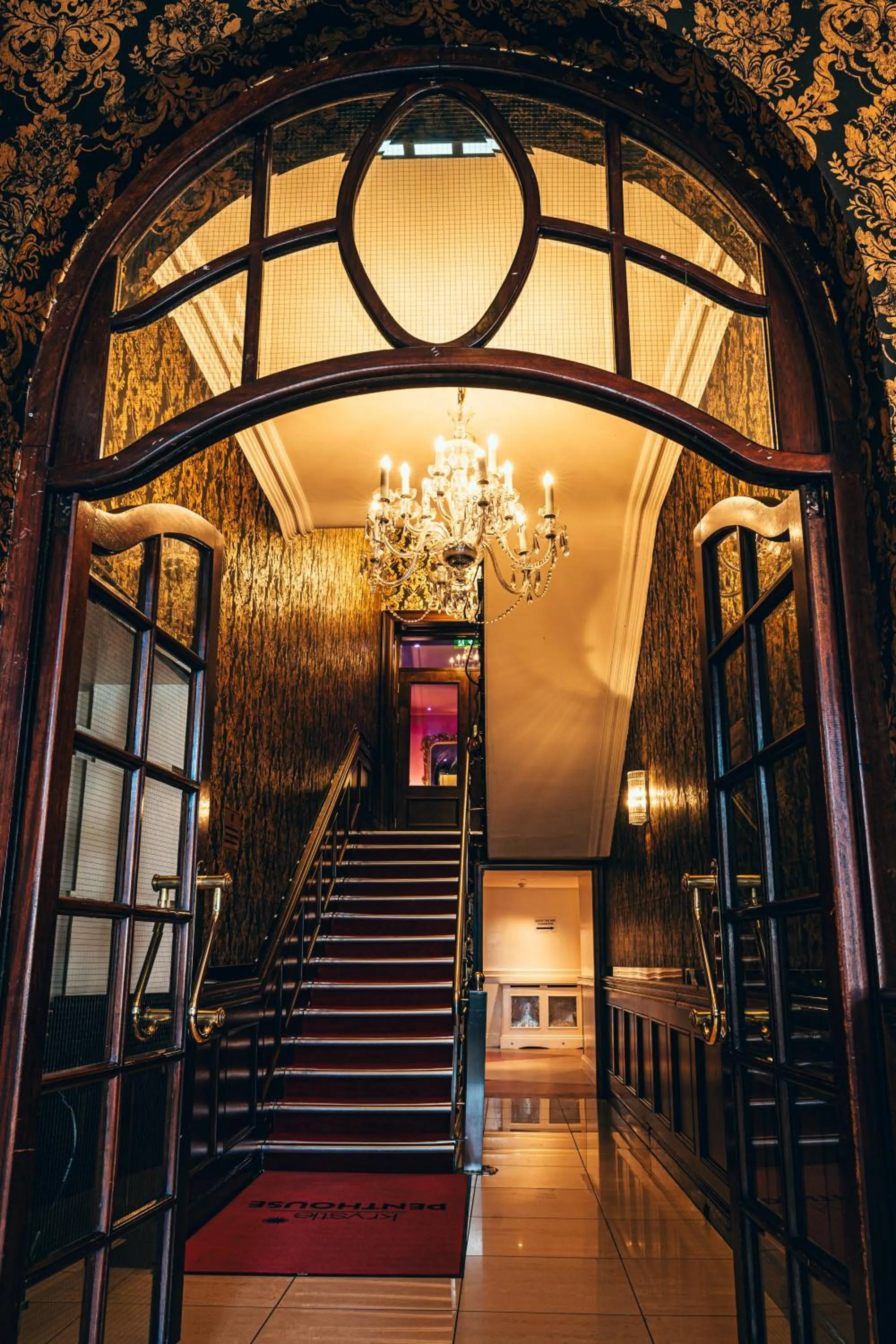 Lobby or reception in Russell Court Hotel