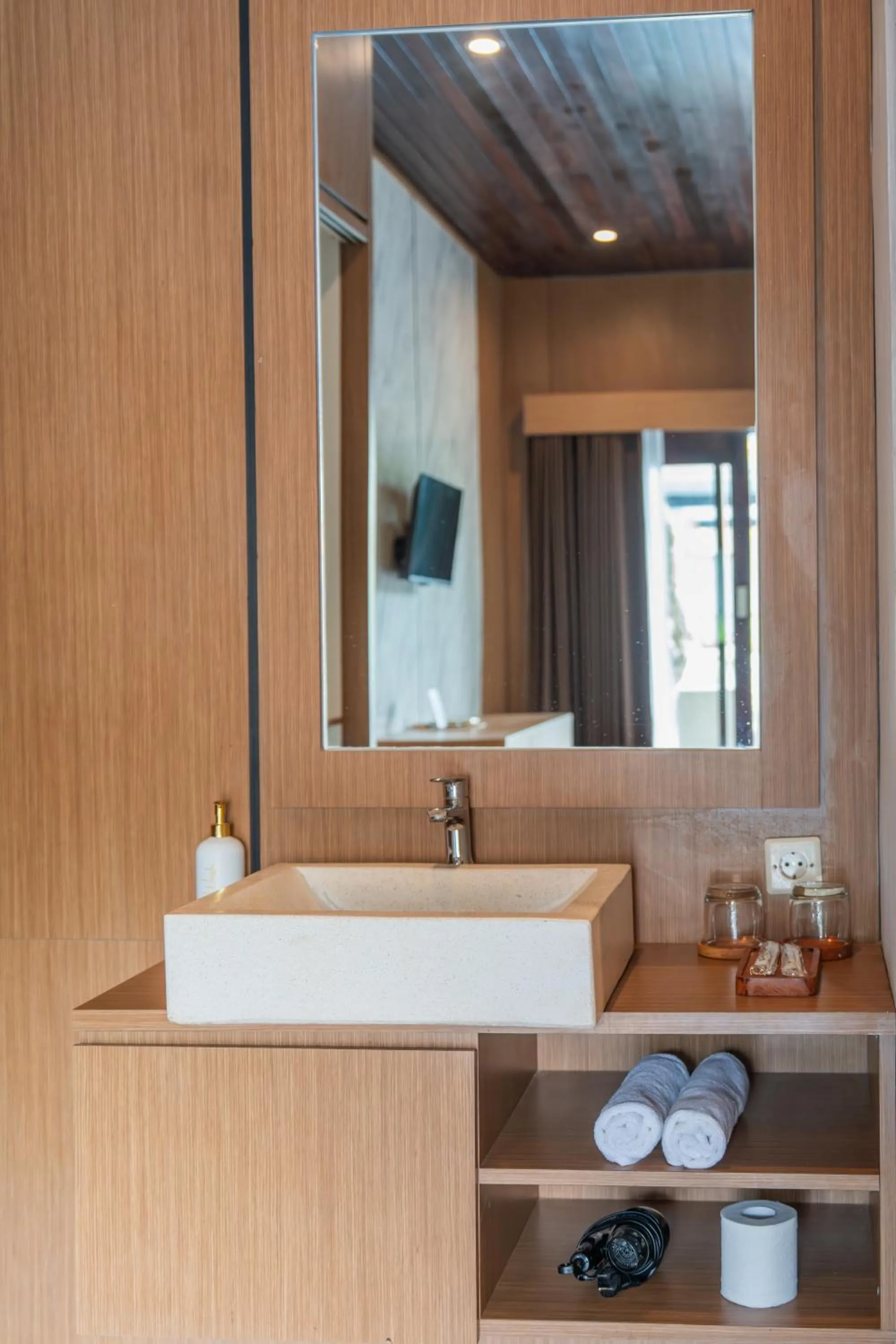 Bathroom in Abasan Hill Hotel and Spa