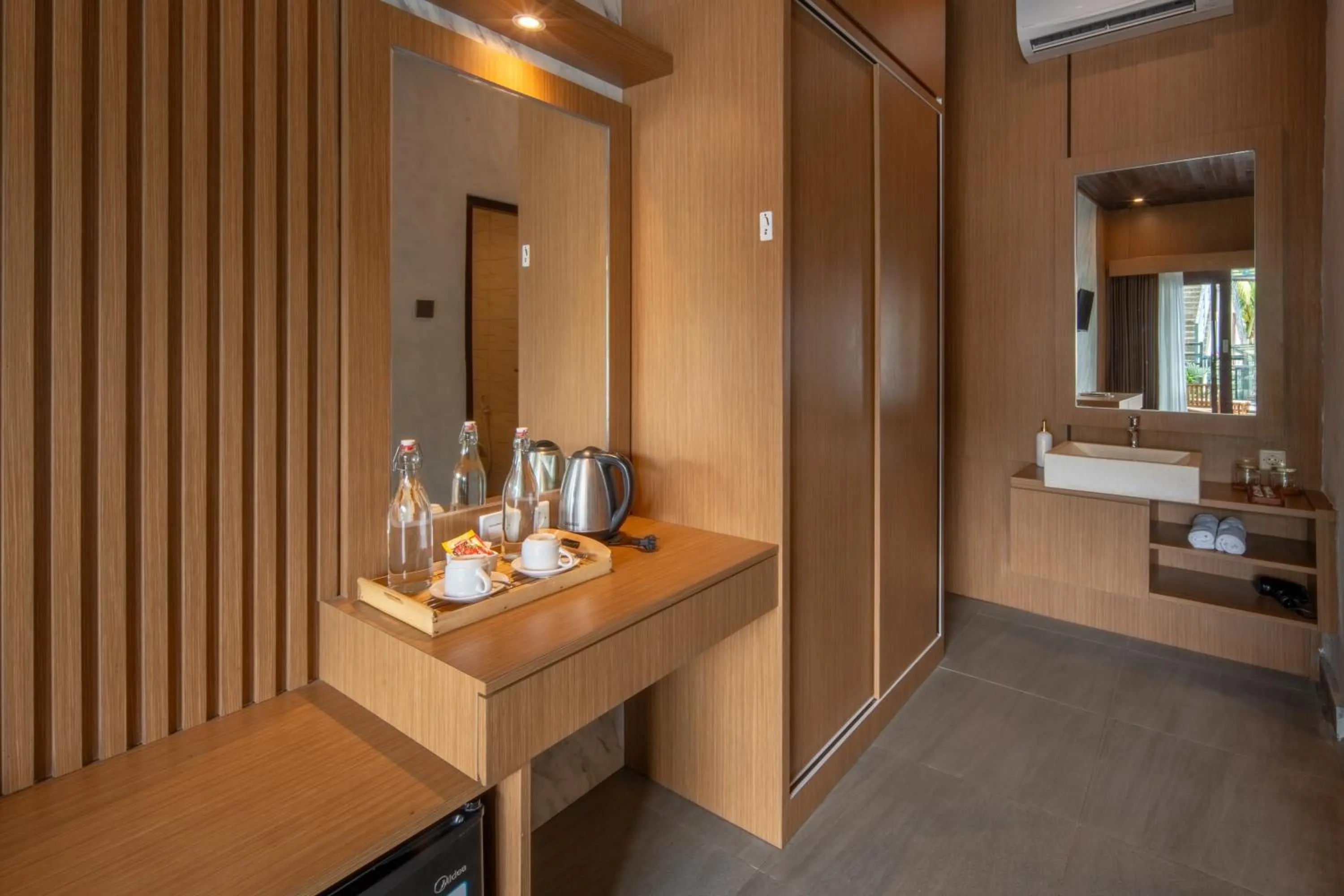 Coffee/tea facilities in Abasan Hill Hotel and Spa