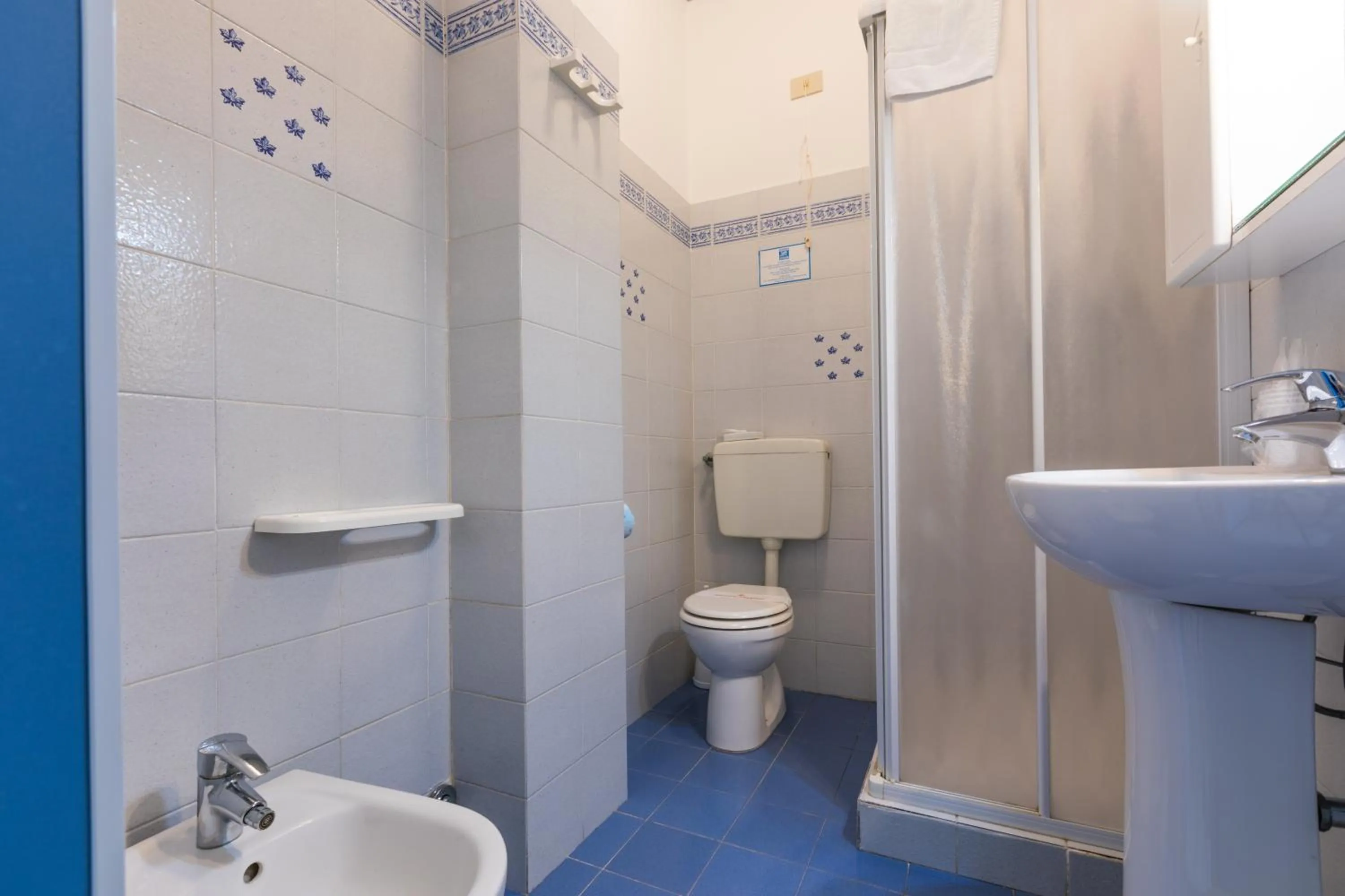 Bathroom in Hotel Stella Marina