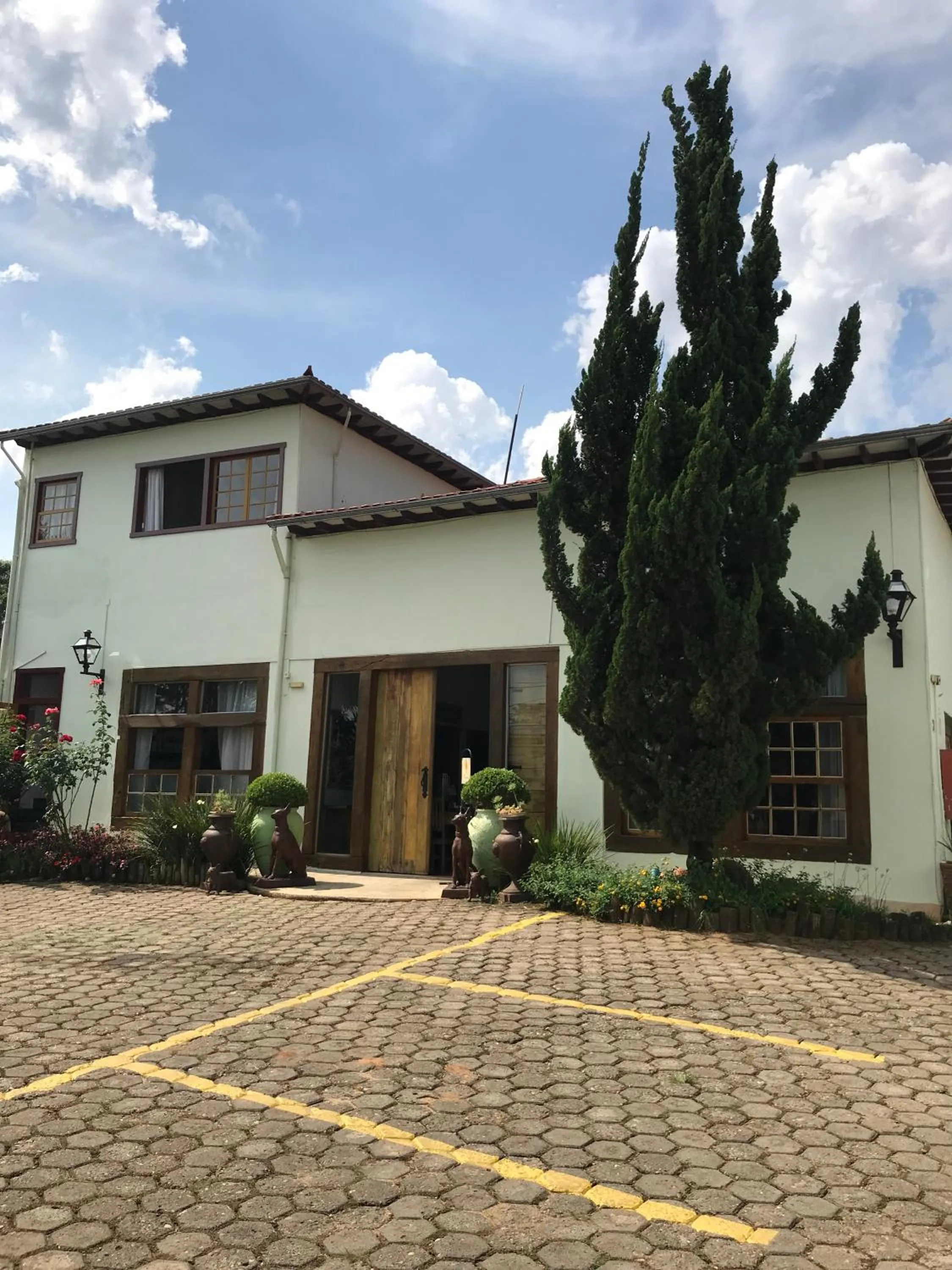 Property building in Pousada Neuza Barbosa