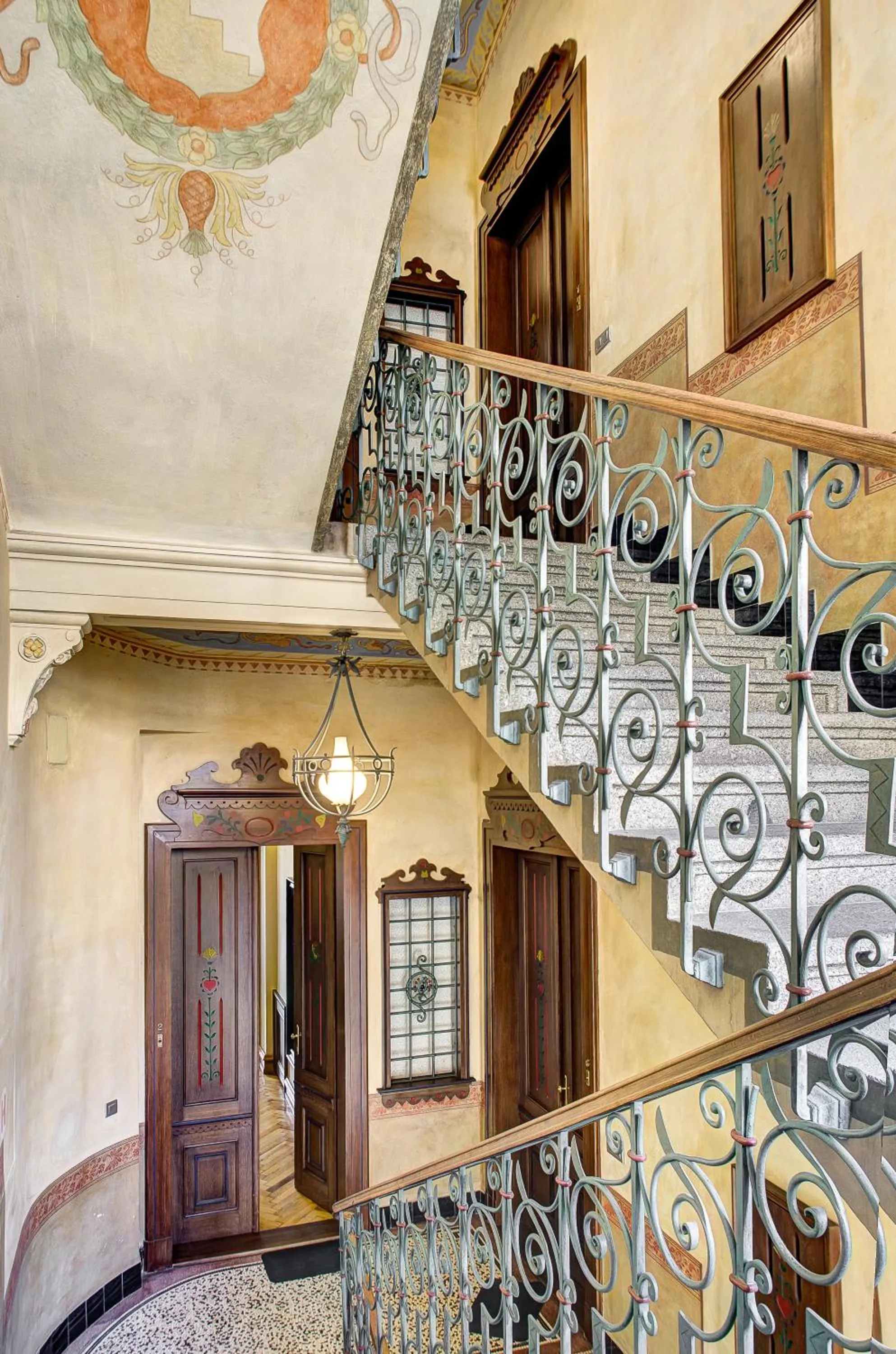 Facade/entrance in Art House Apartments by Adrez